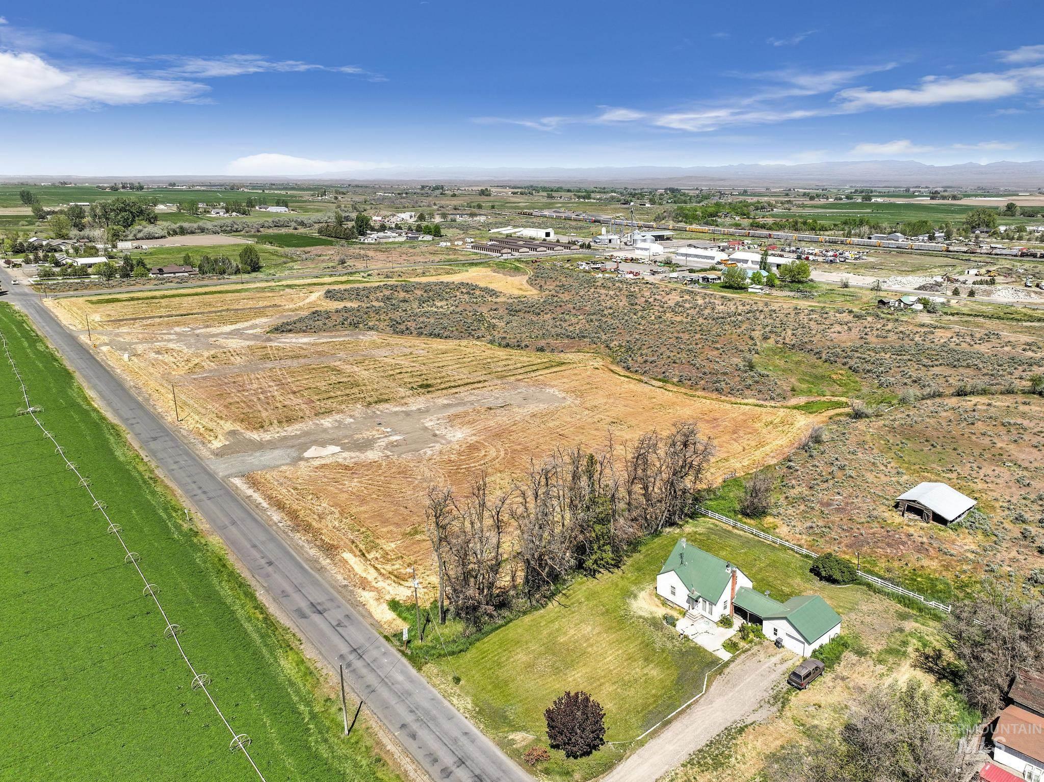 main property photo 8