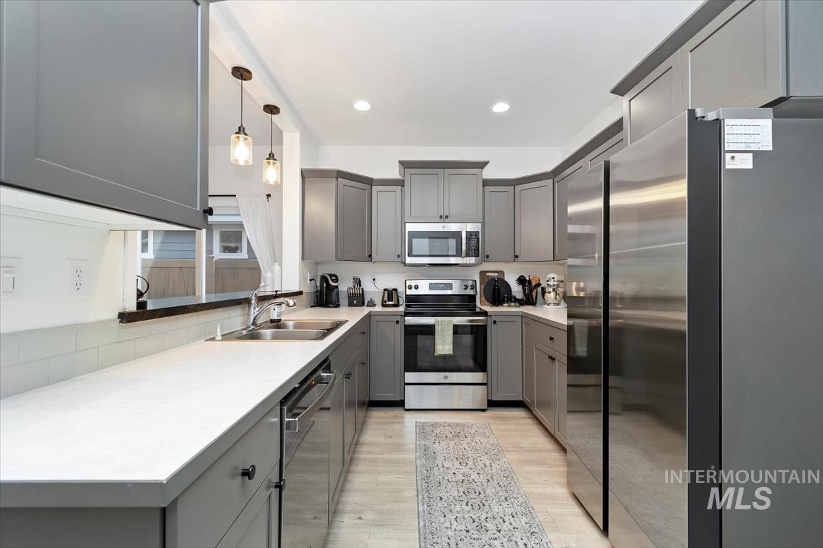 property viewer photo 12
