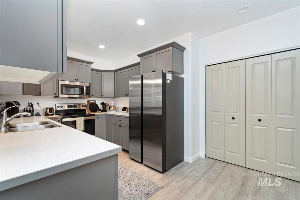property viewer photo 16