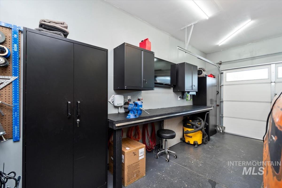 property viewer photo 25