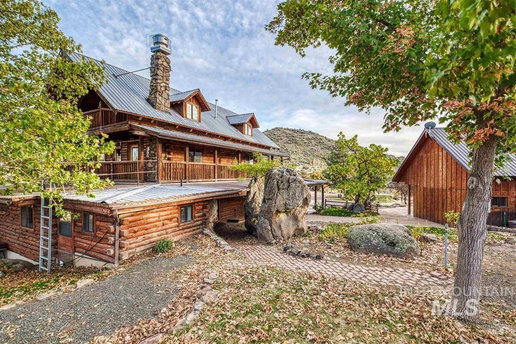 main property photo 16