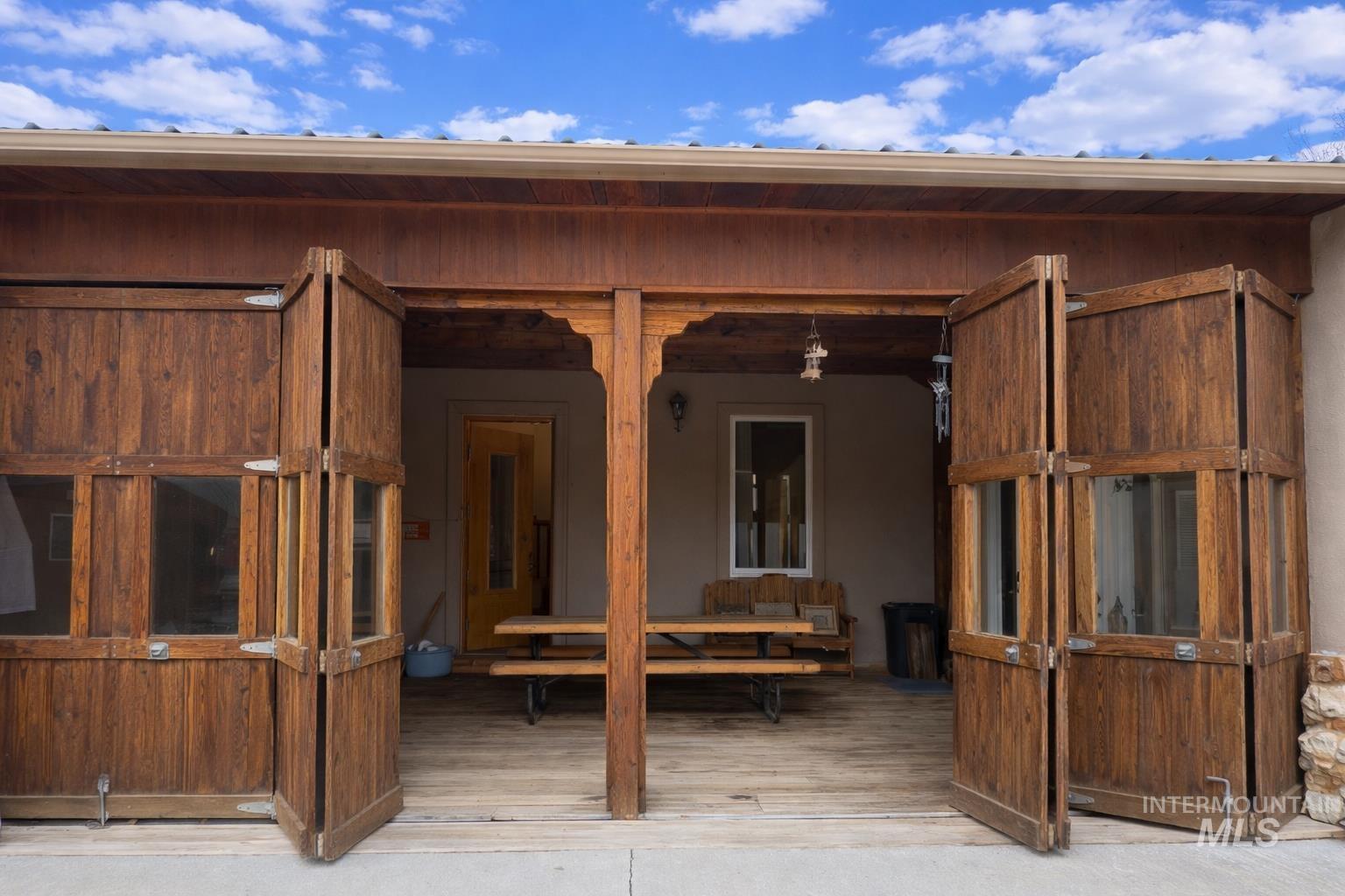 main property photo 19