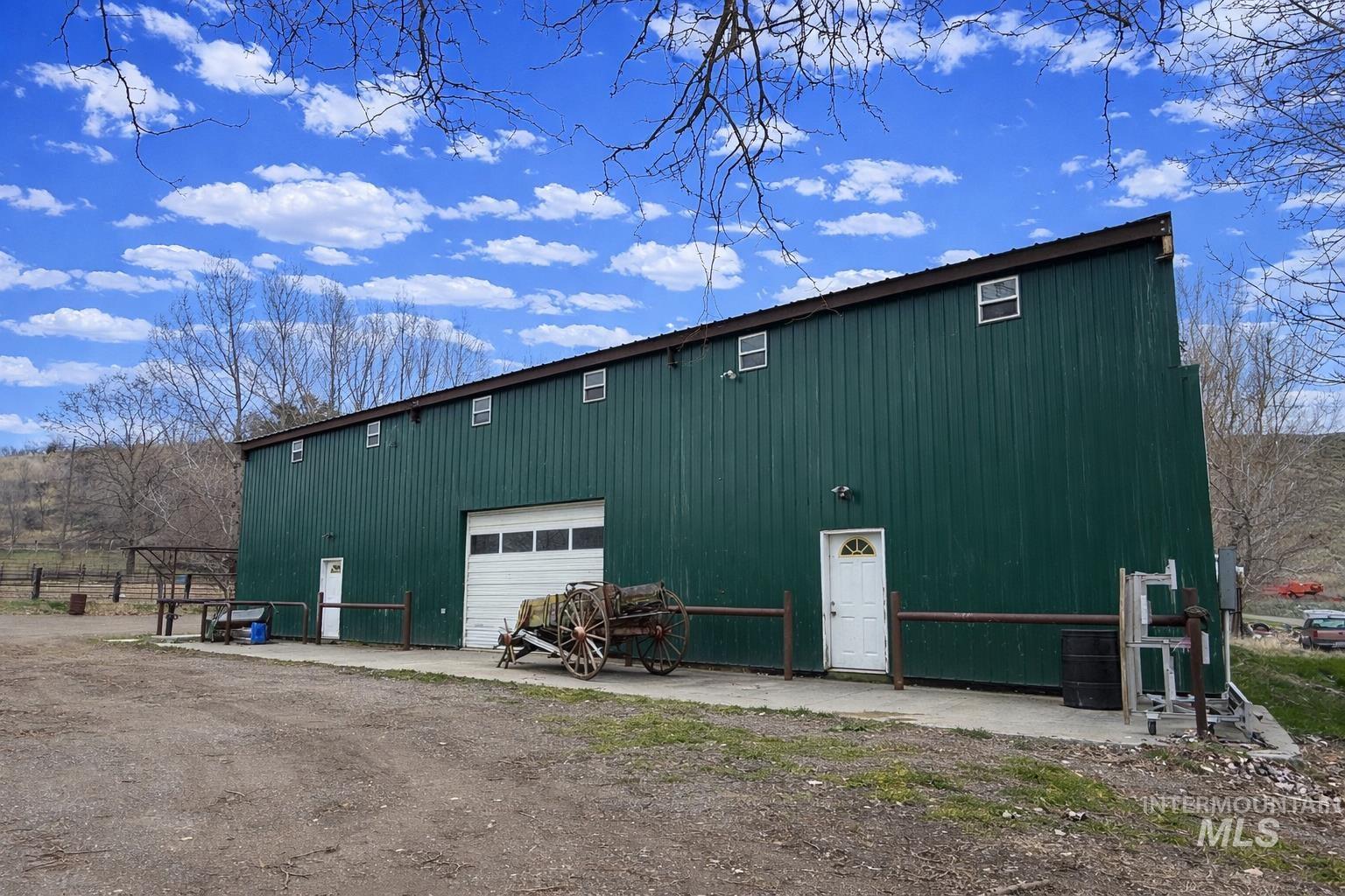 main property photo 21