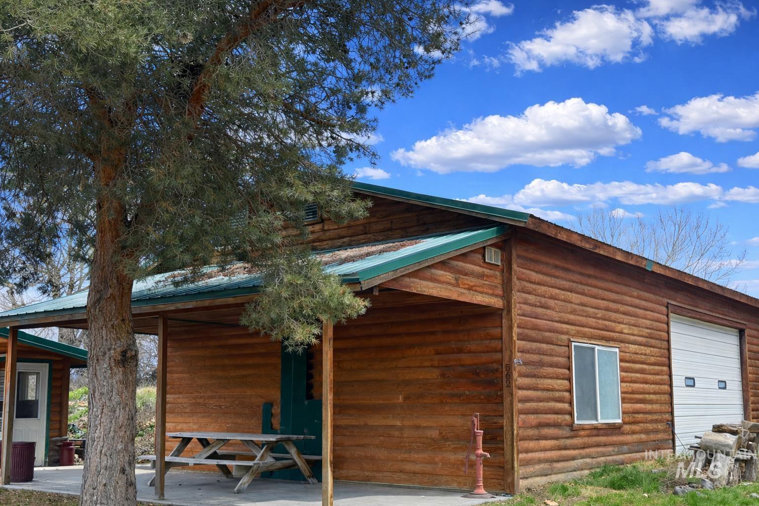 main property photo 30