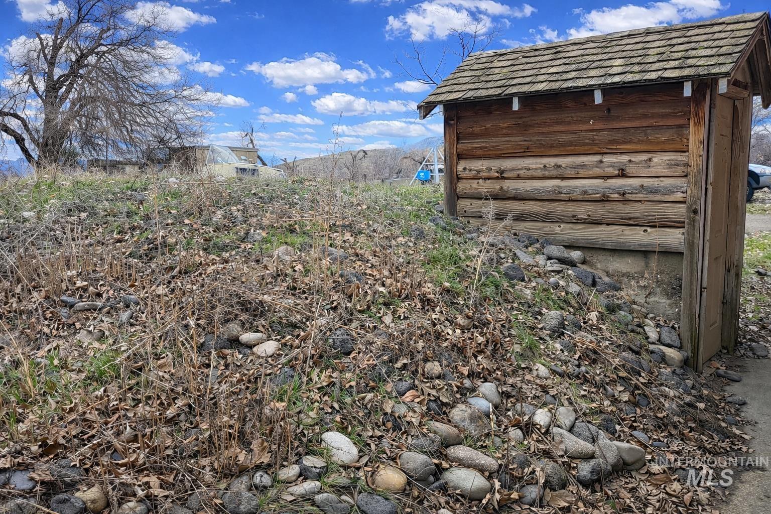 main property photo 45