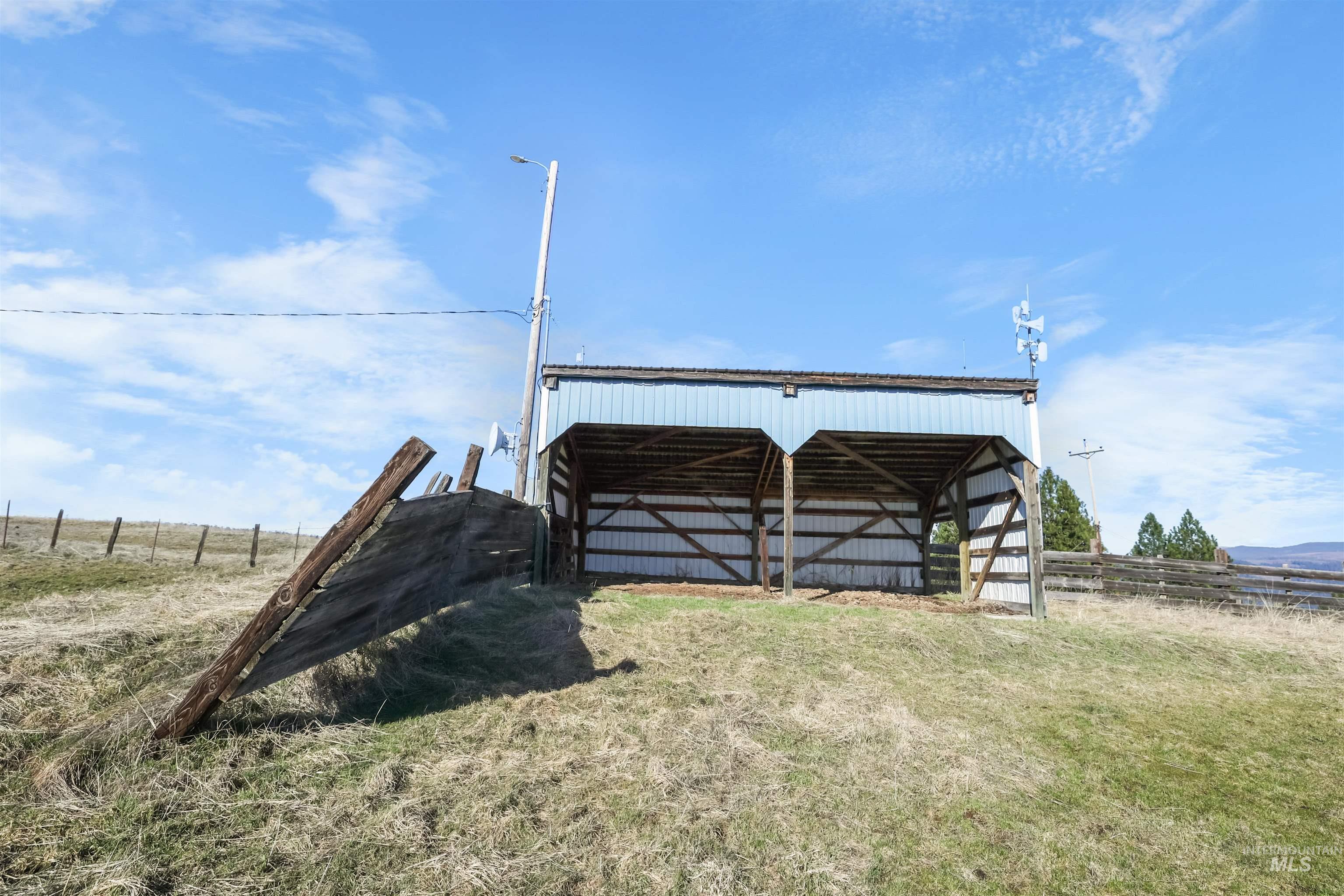 main property photo 42