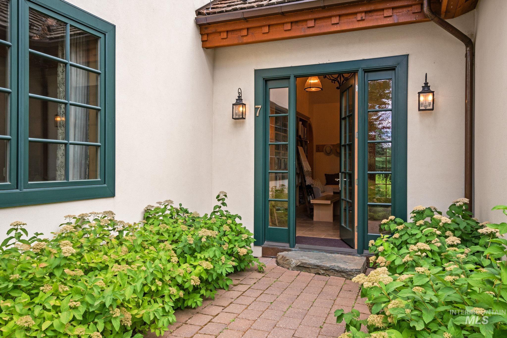main property photo 12