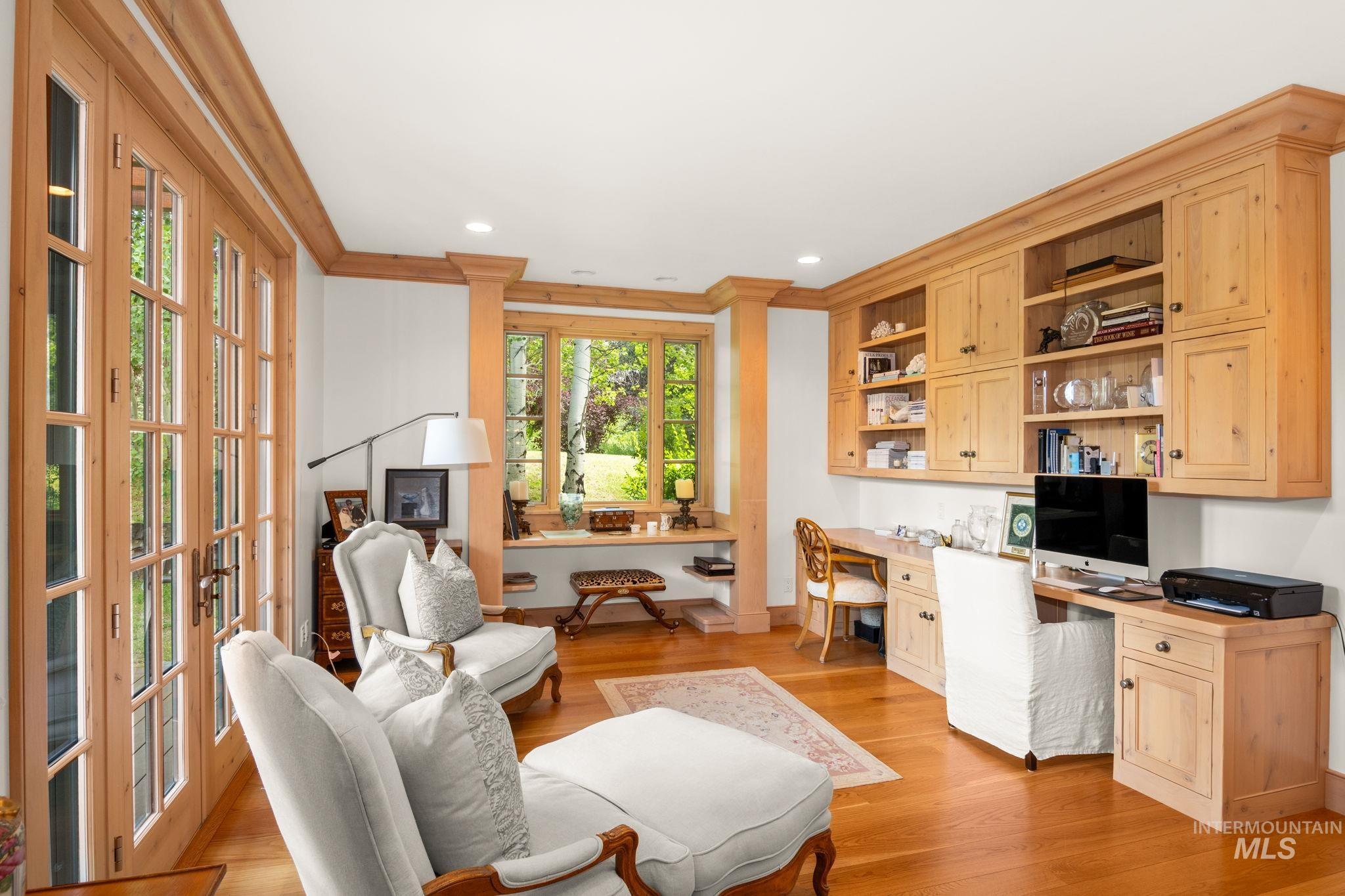 main property photo 28