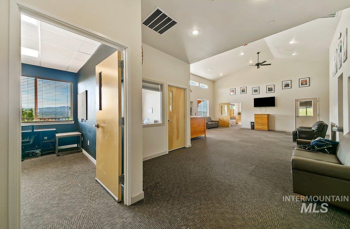 property viewer photo 15