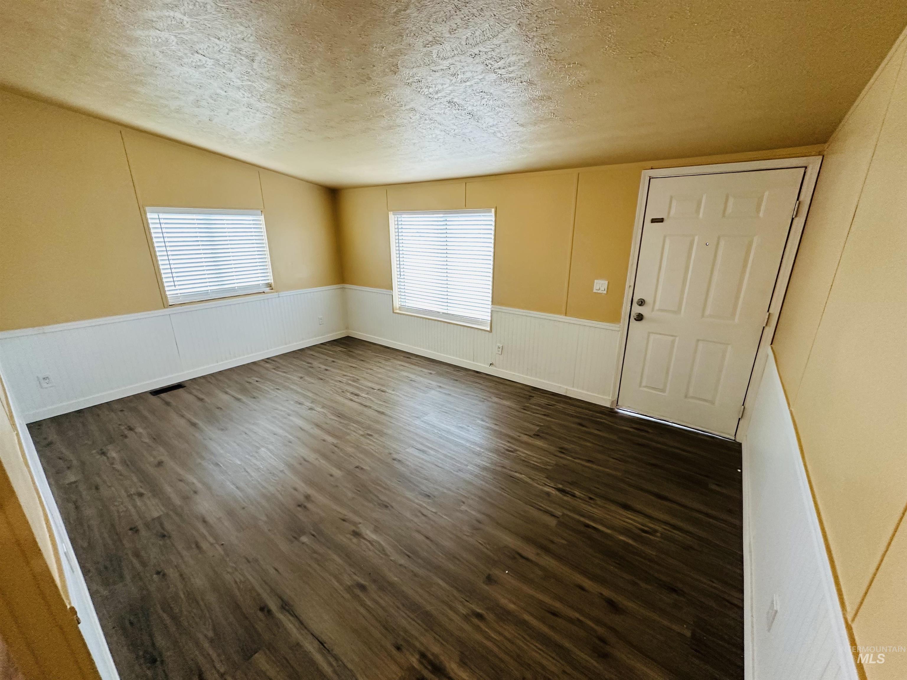 property viewer photo 11