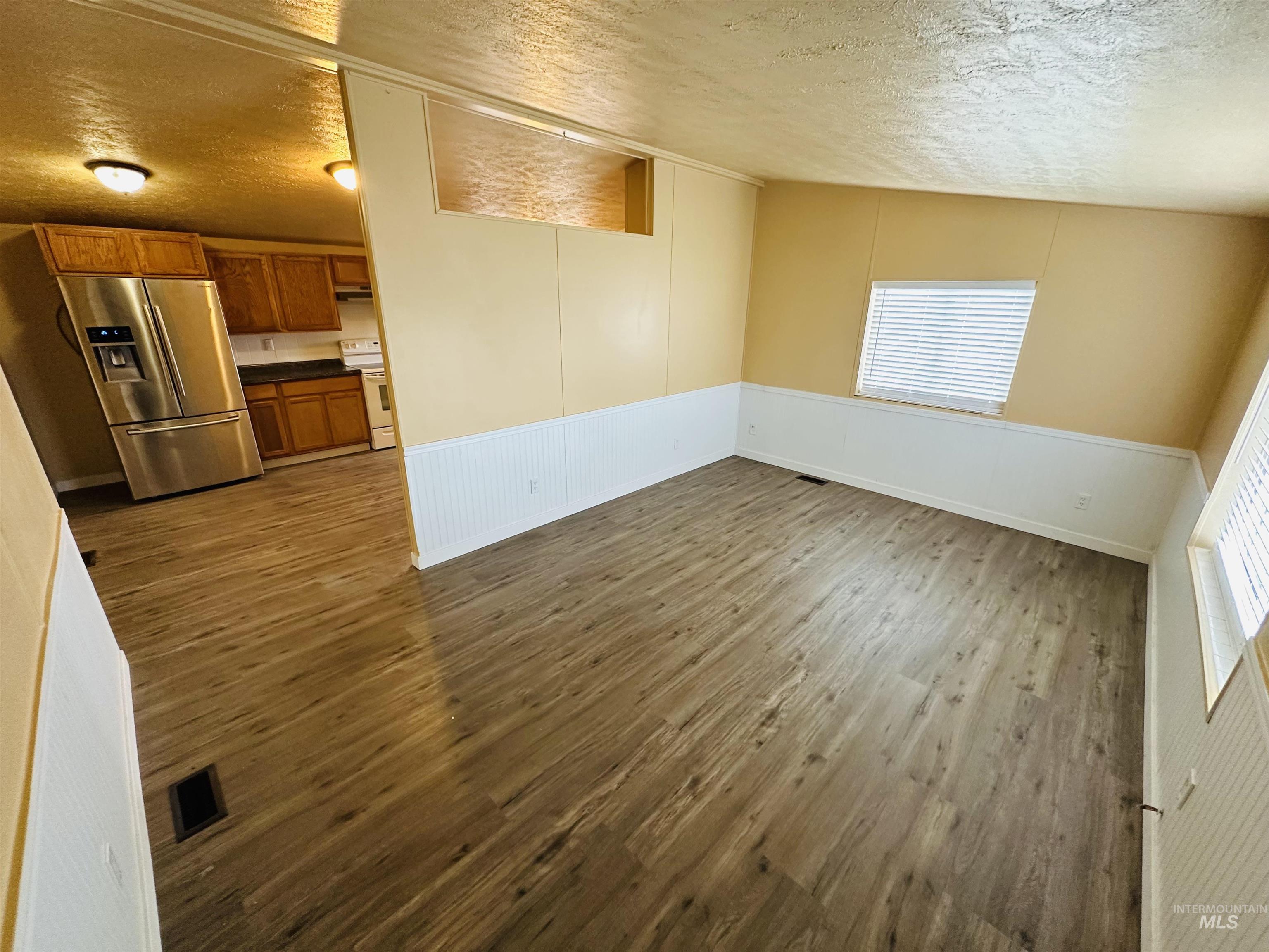 property viewer photo 12