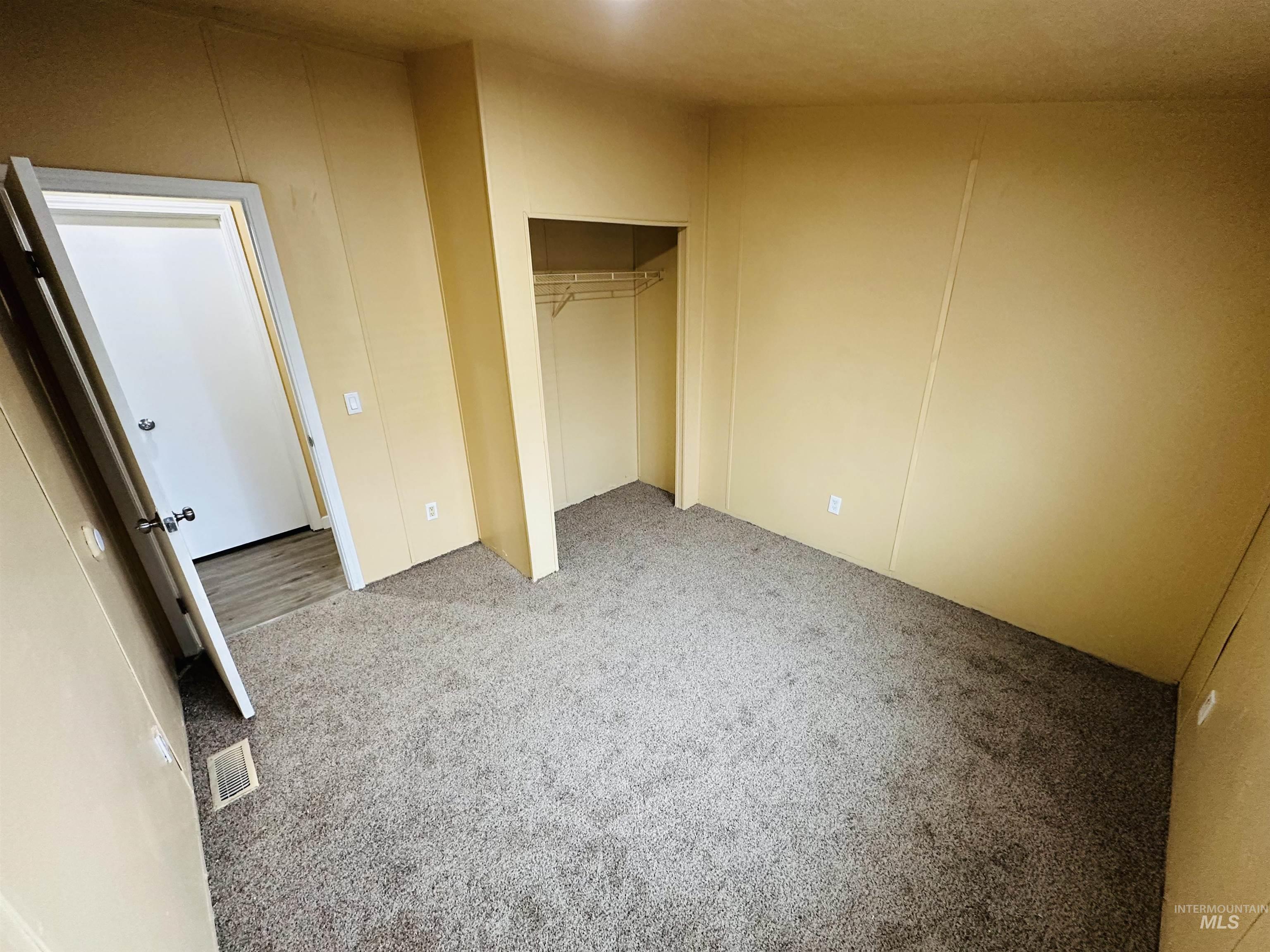 property viewer photo 13