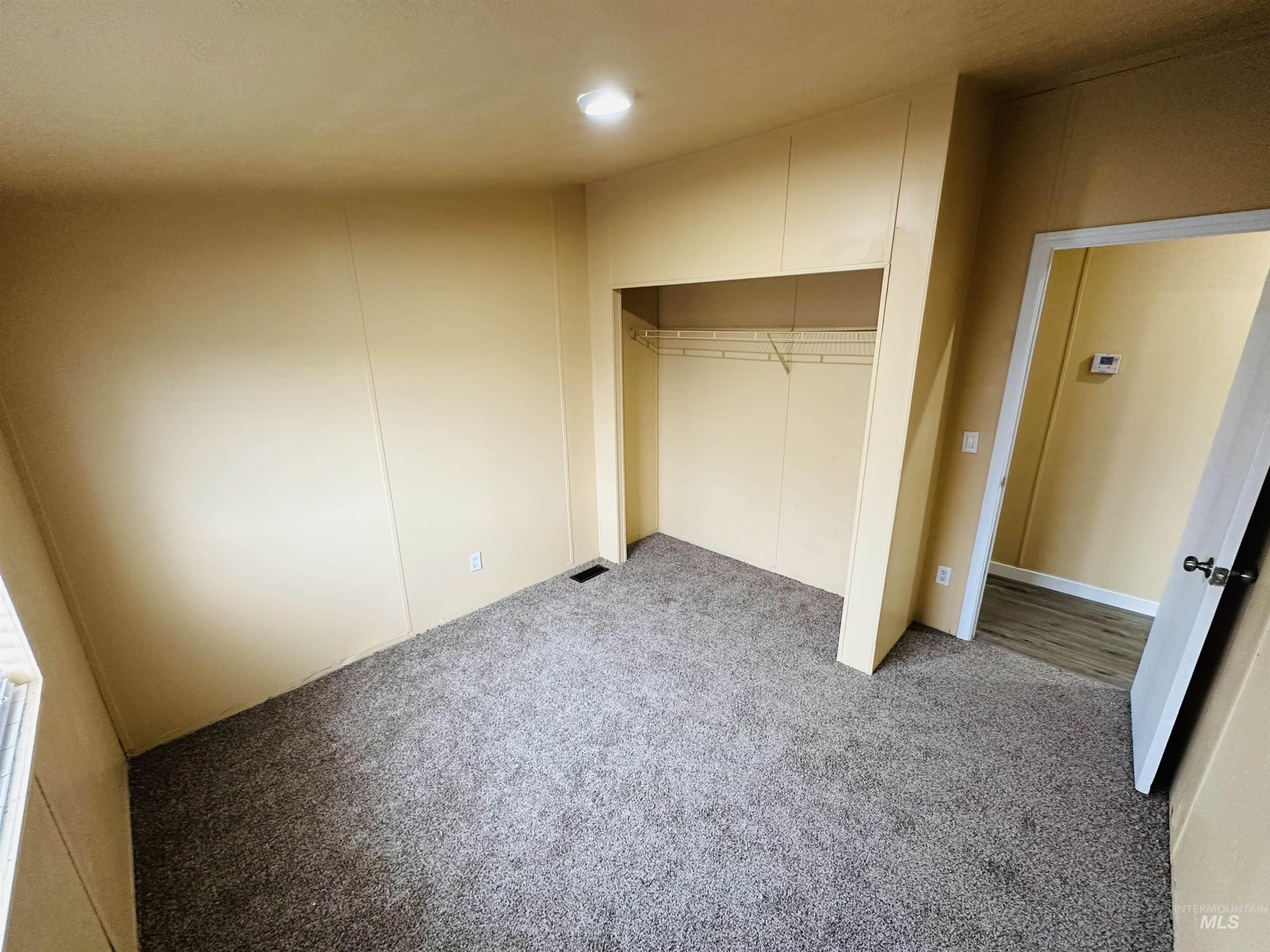 property viewer photo 8