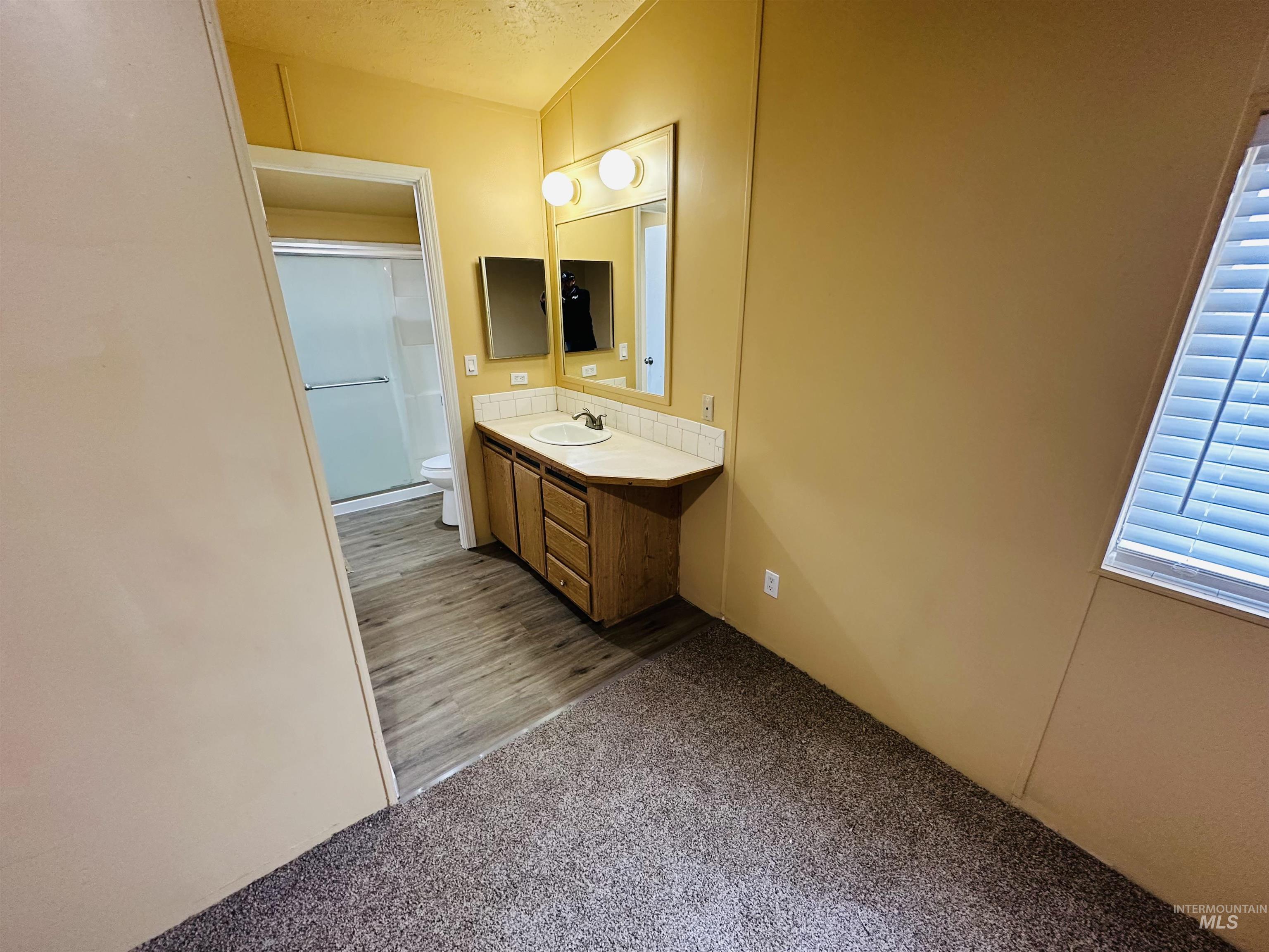property viewer photo 9
