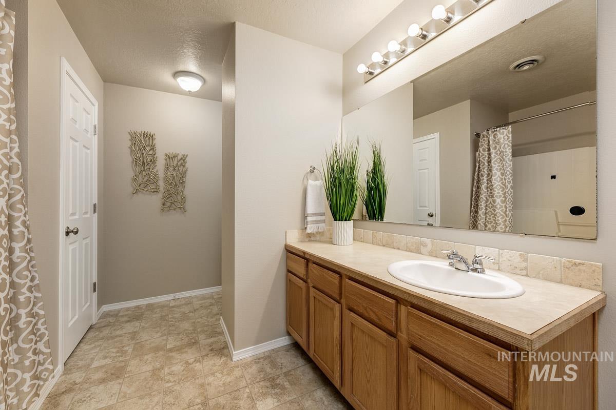 property viewer photo 16