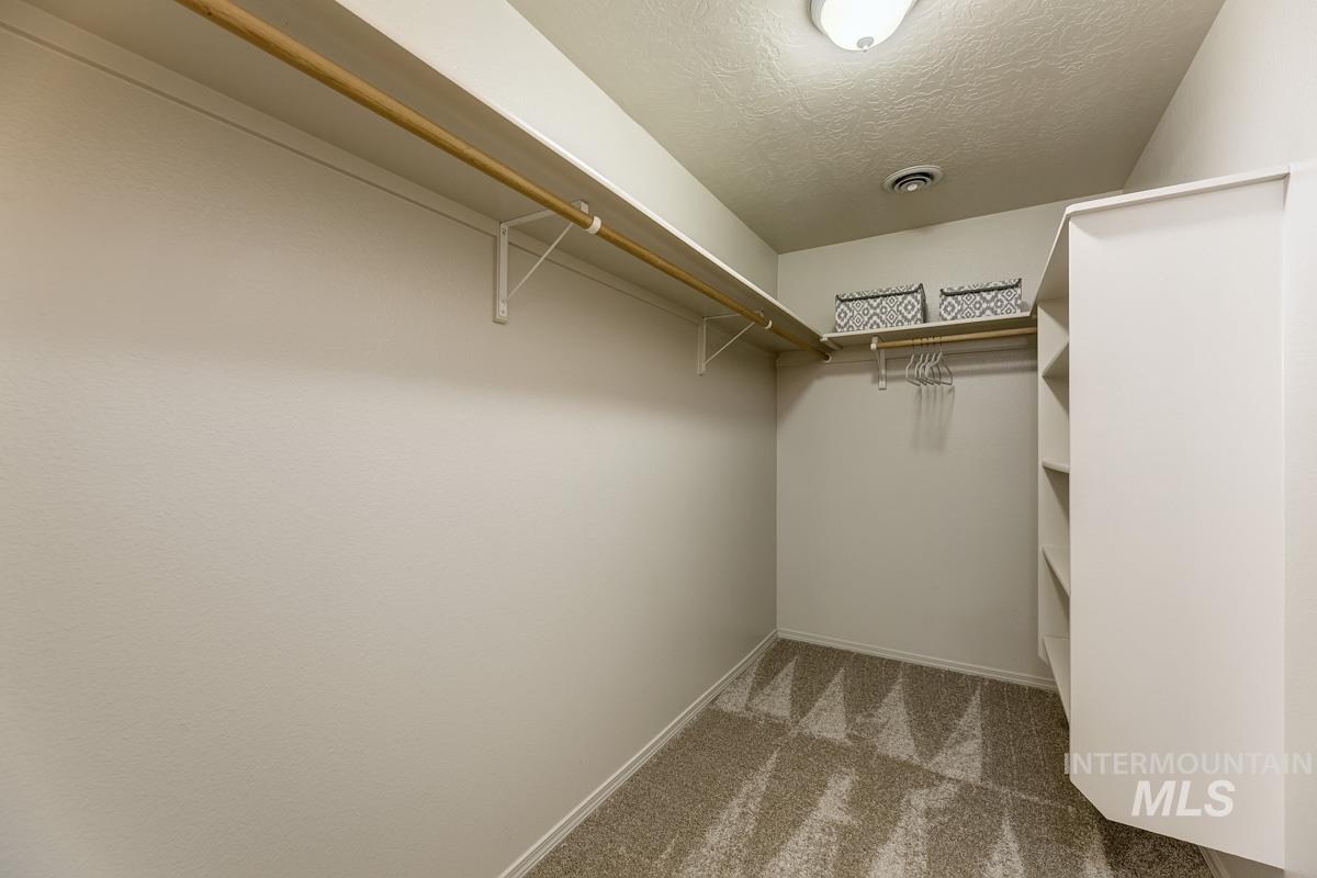 property viewer photo 18
