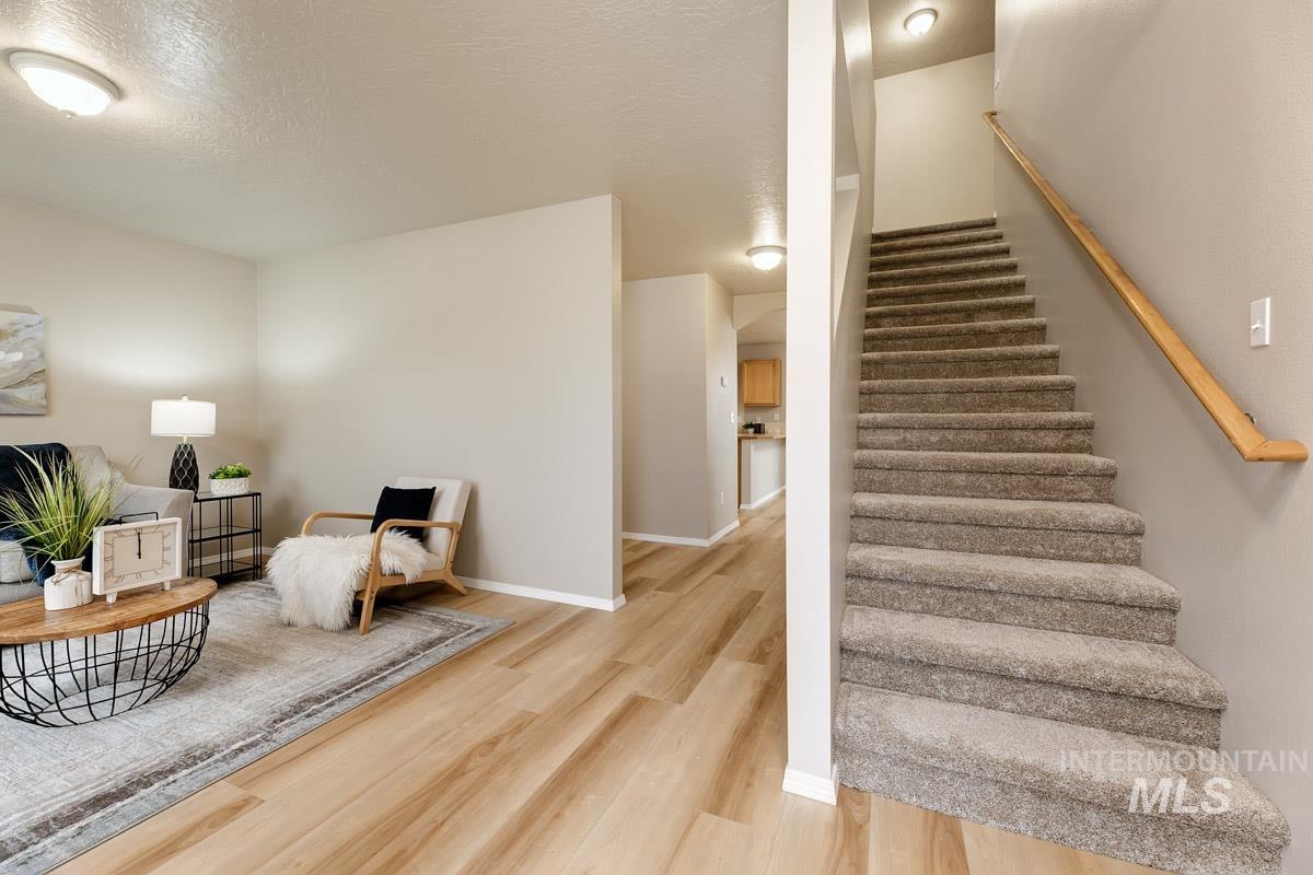 property viewer photo 2