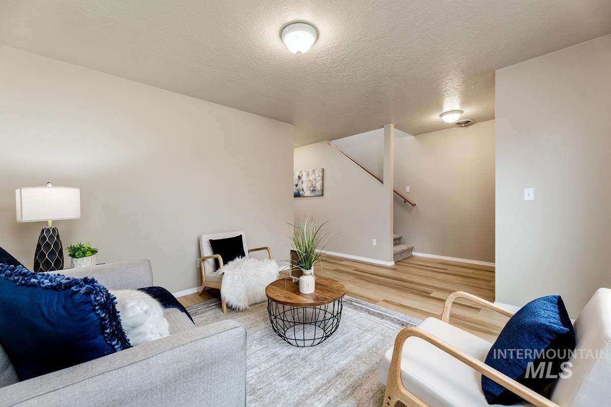 property viewer photo 5