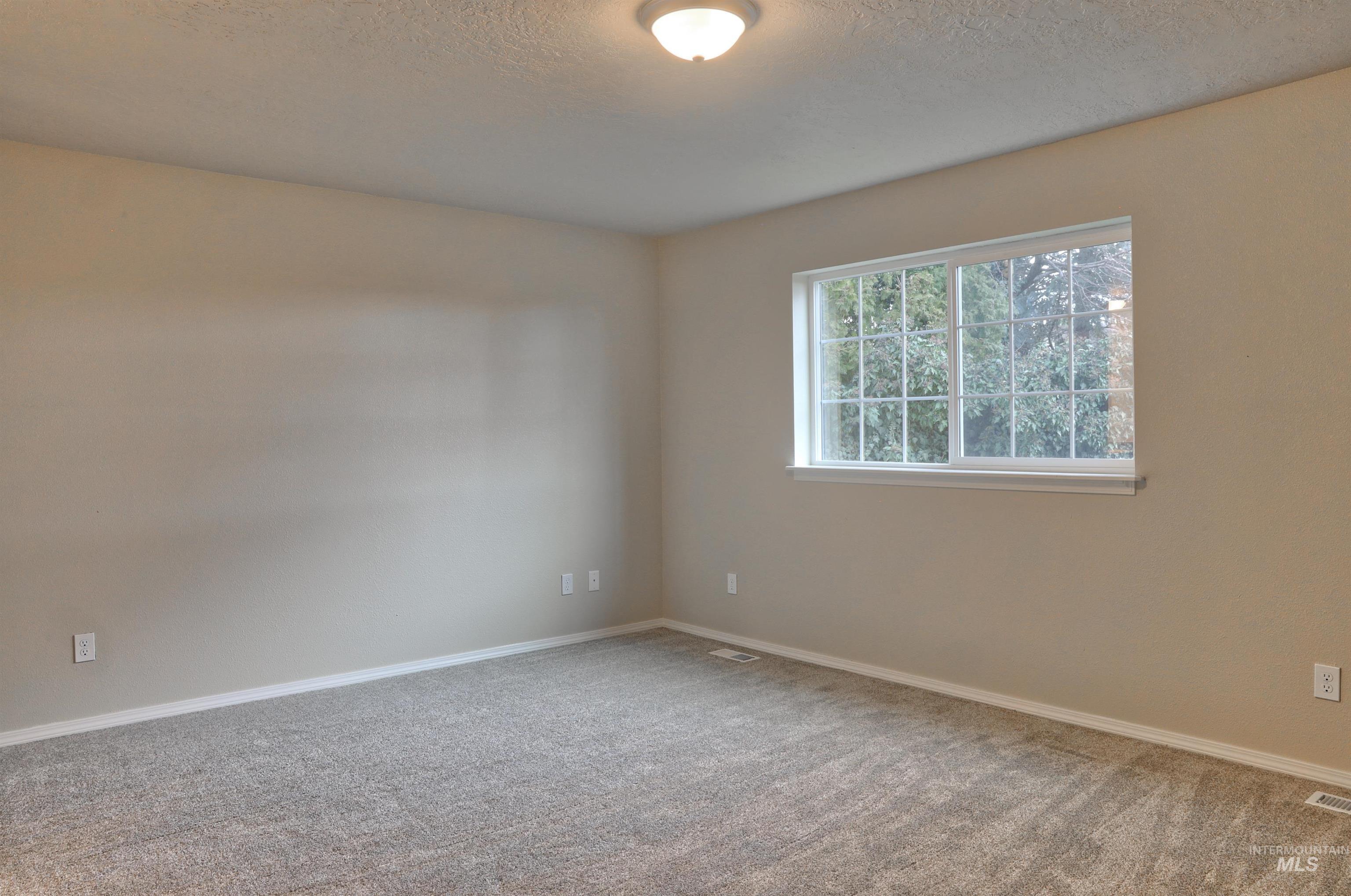 property viewer photo 10