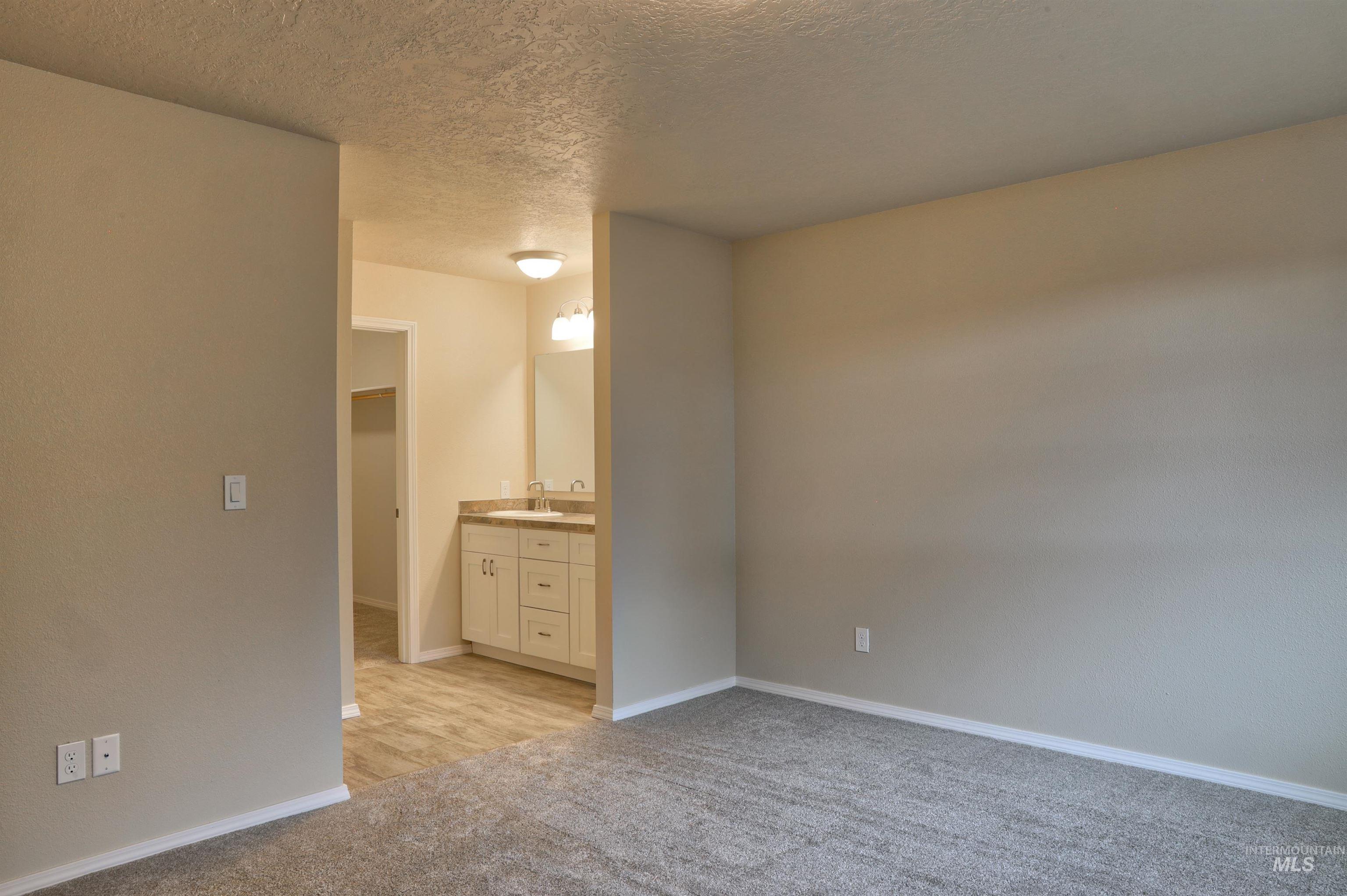 property viewer photo 11