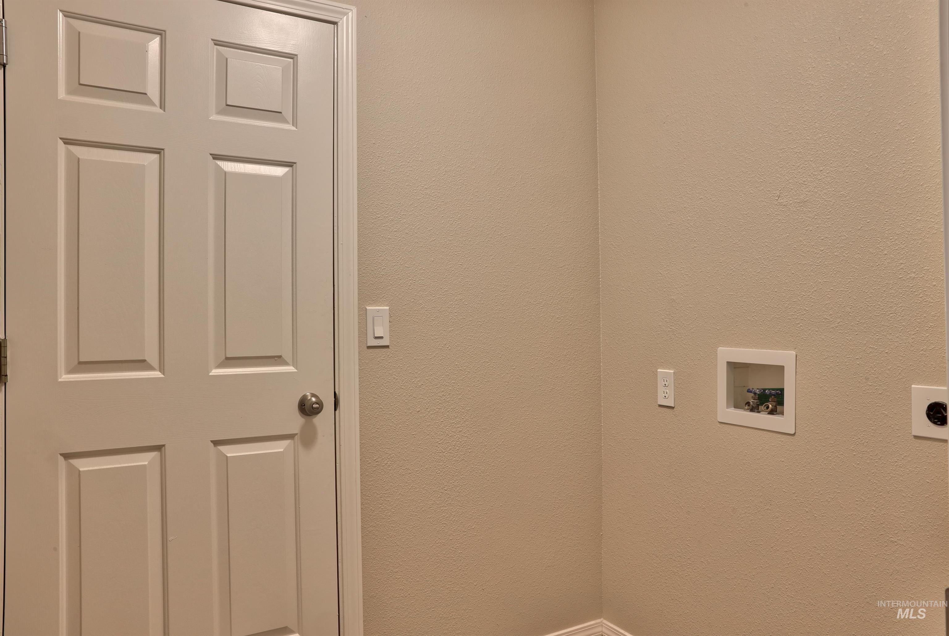 property viewer photo 16