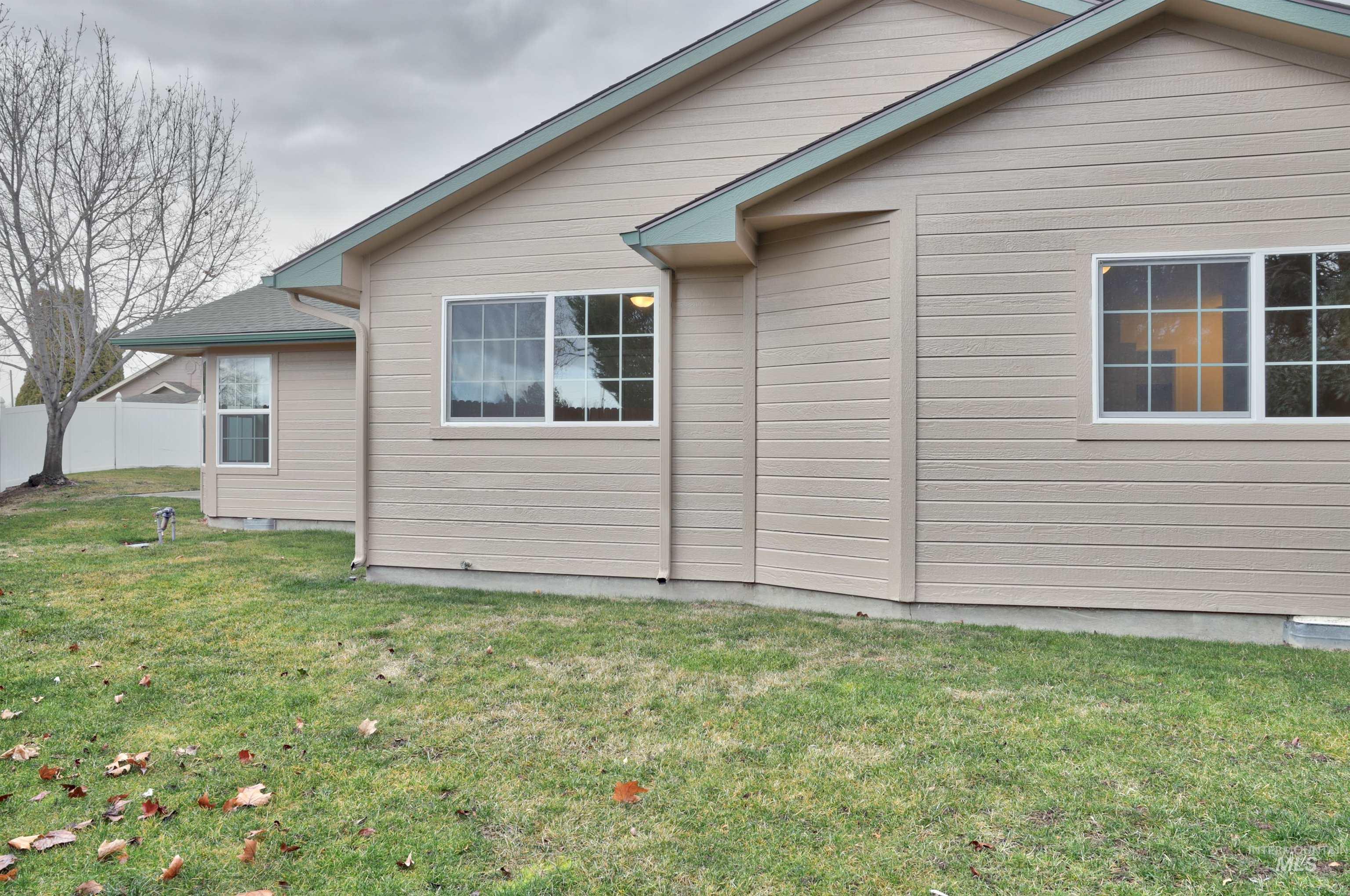 property viewer photo 3