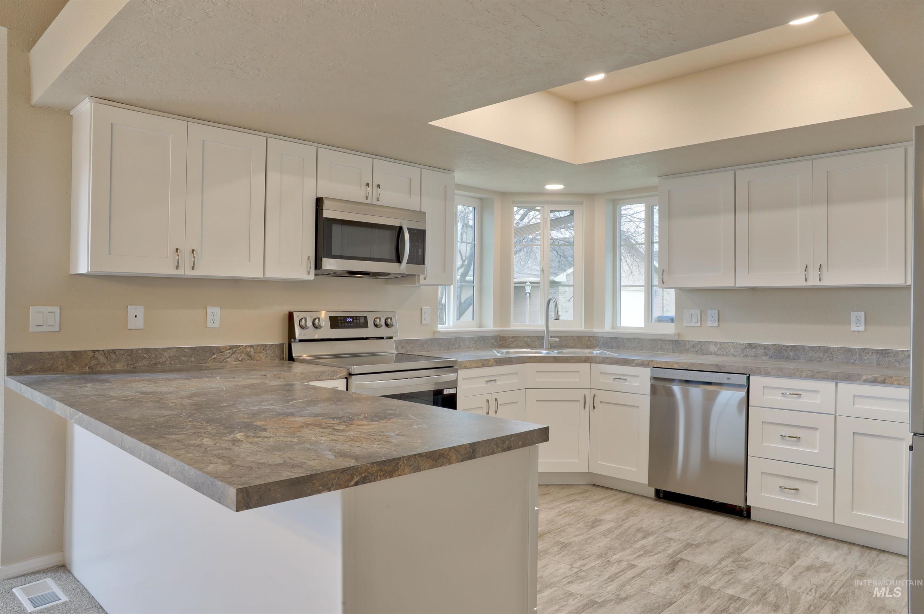 property viewer photo 9