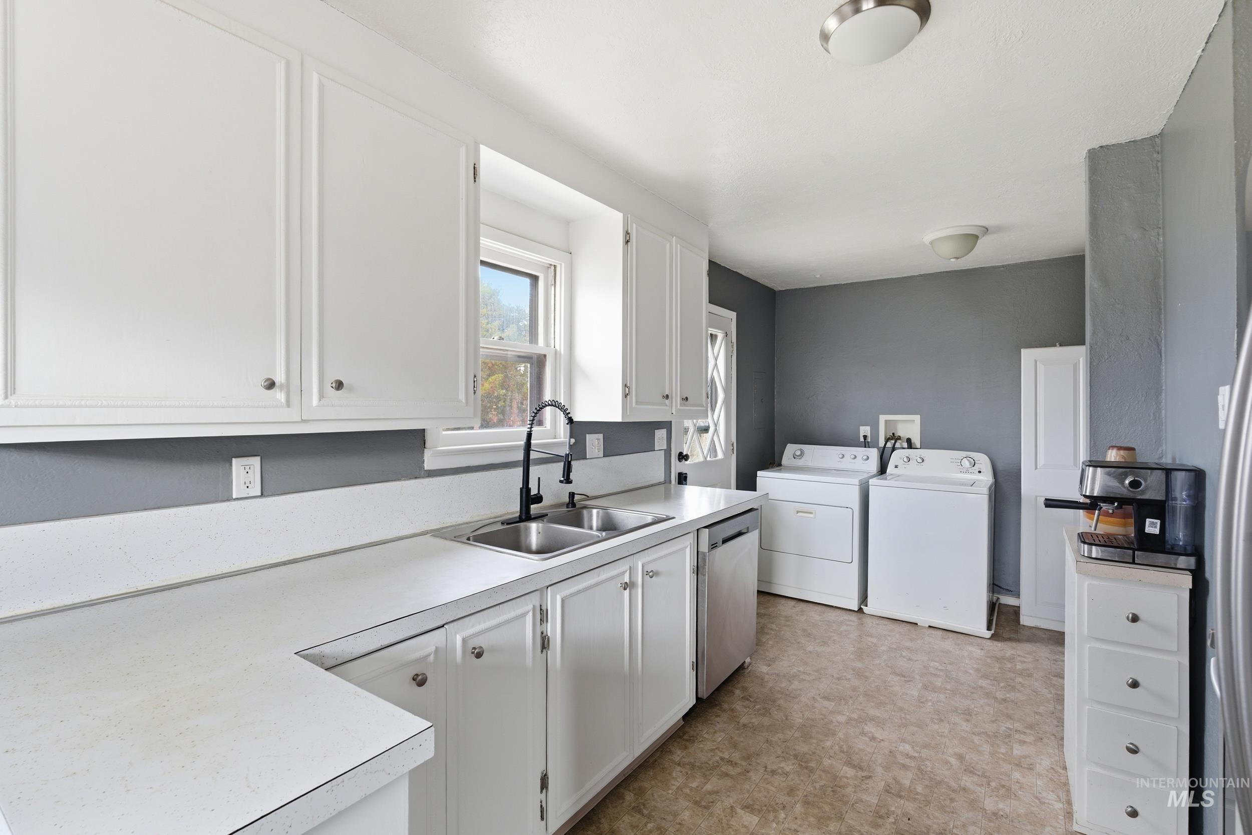 property viewer photo 11