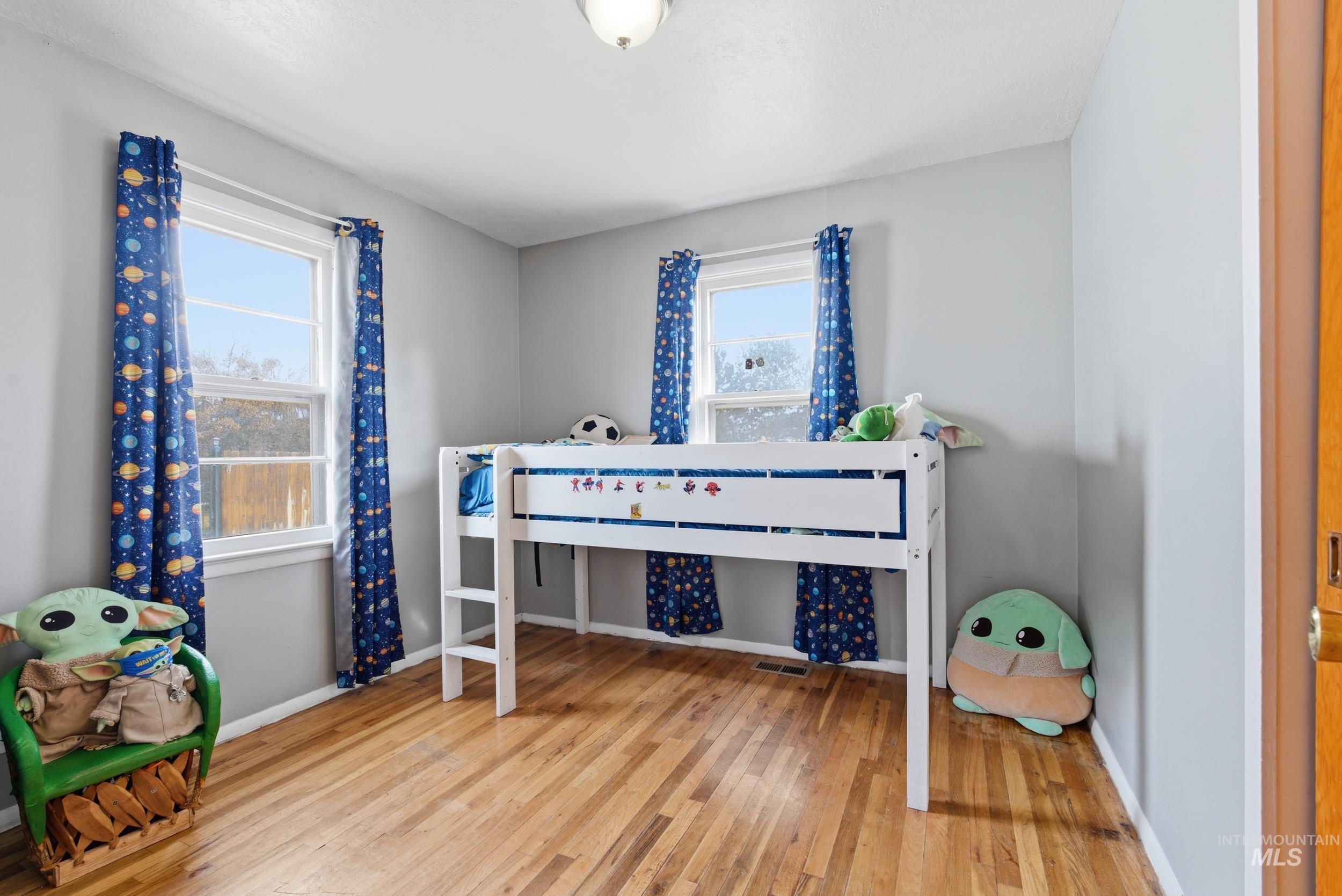 property viewer photo 18