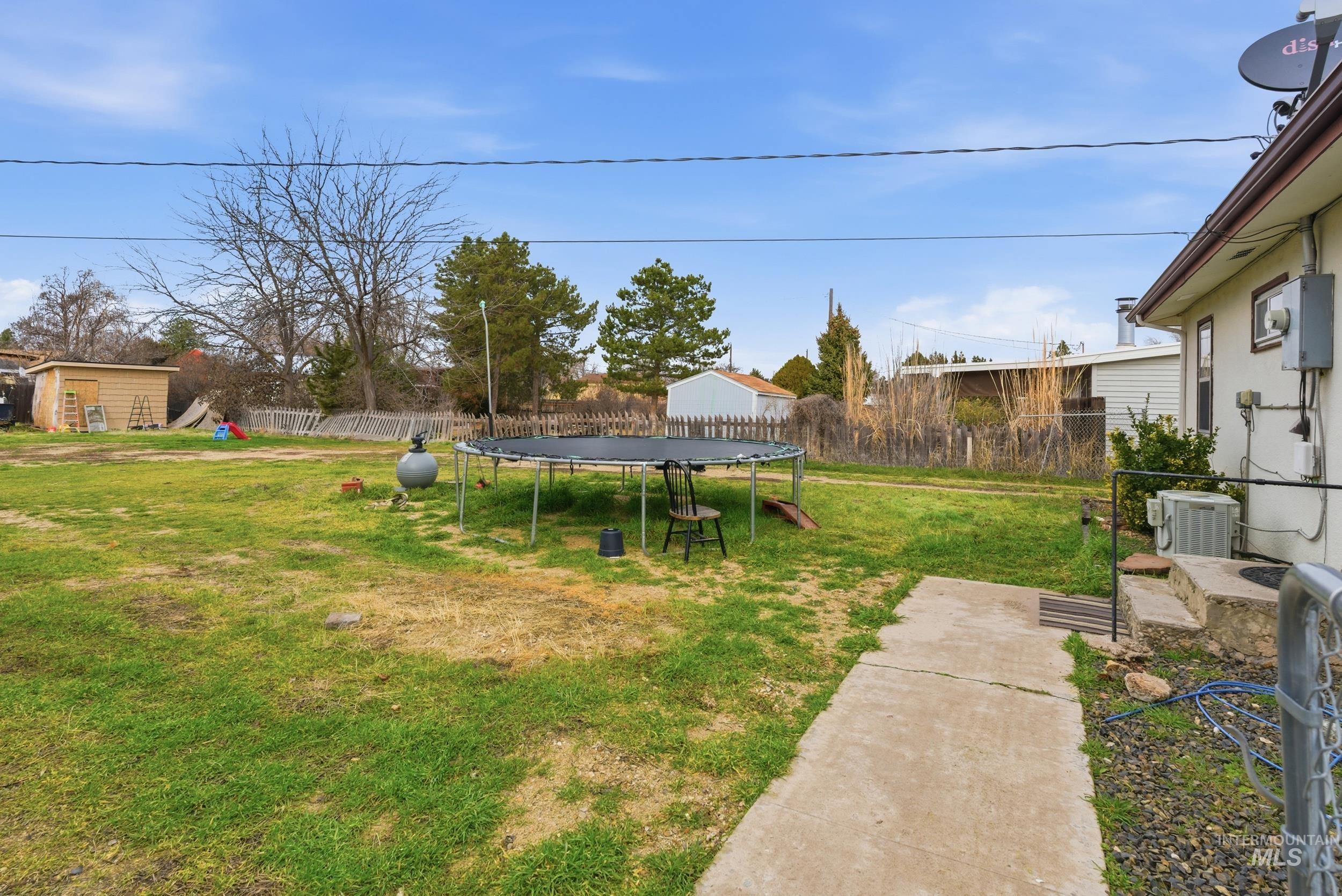 property viewer photo 24