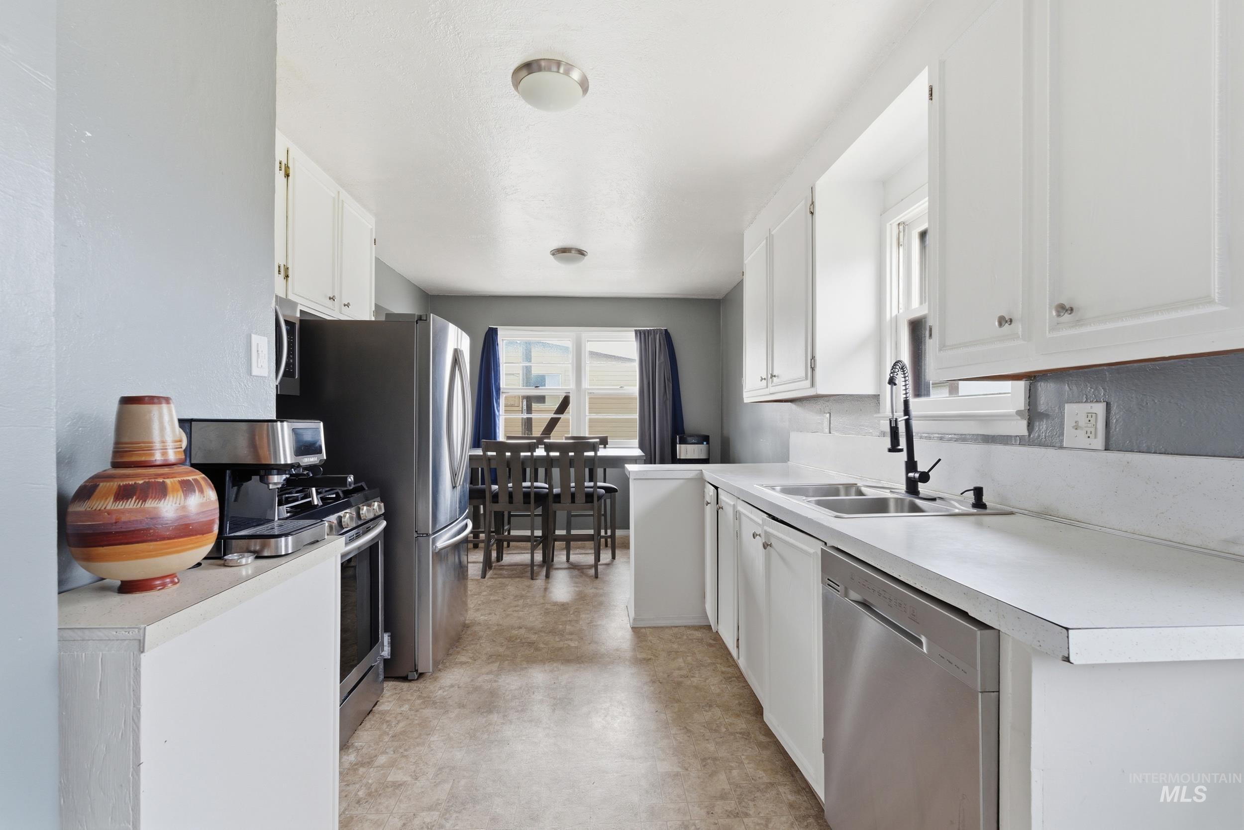 property viewer photo 7