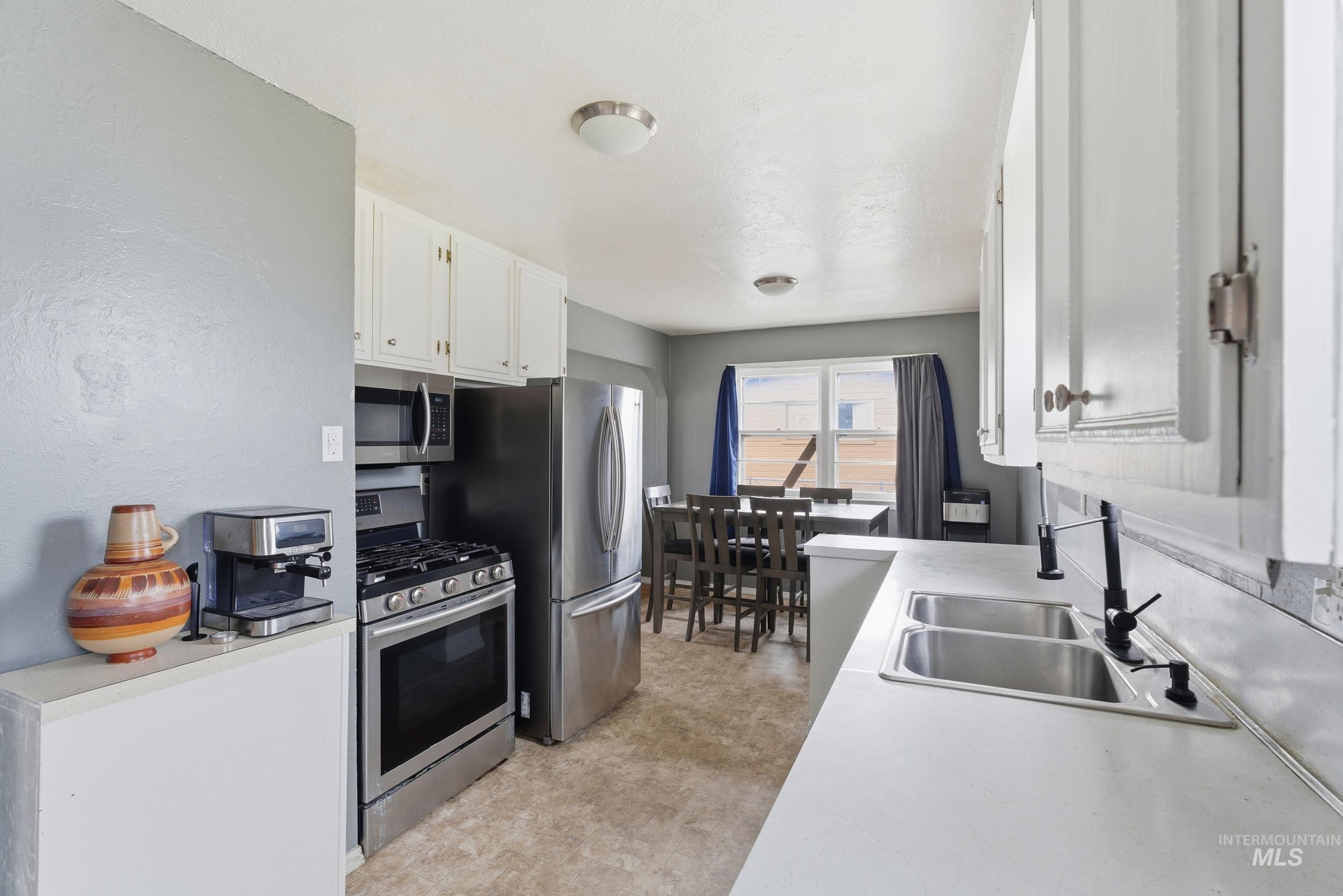 property viewer photo 8