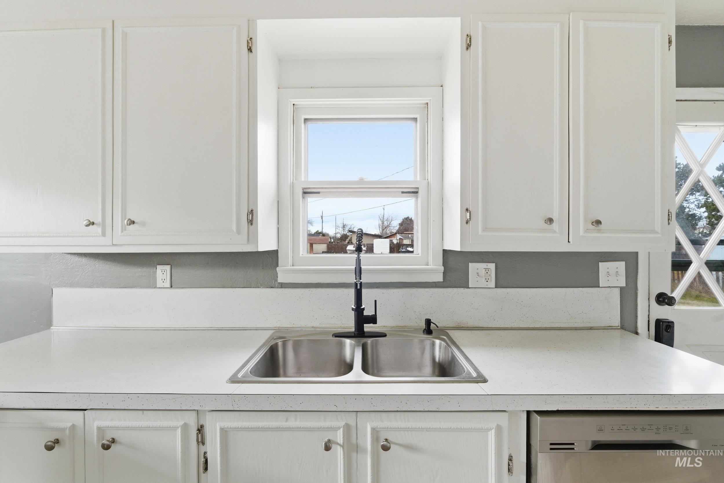 property viewer photo 9