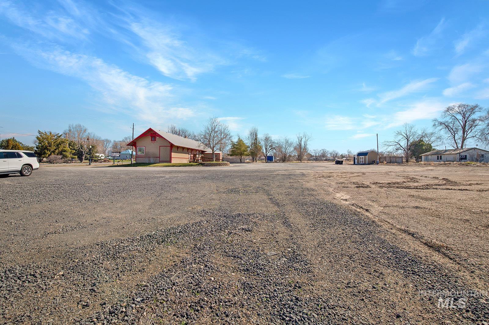main property photo 24