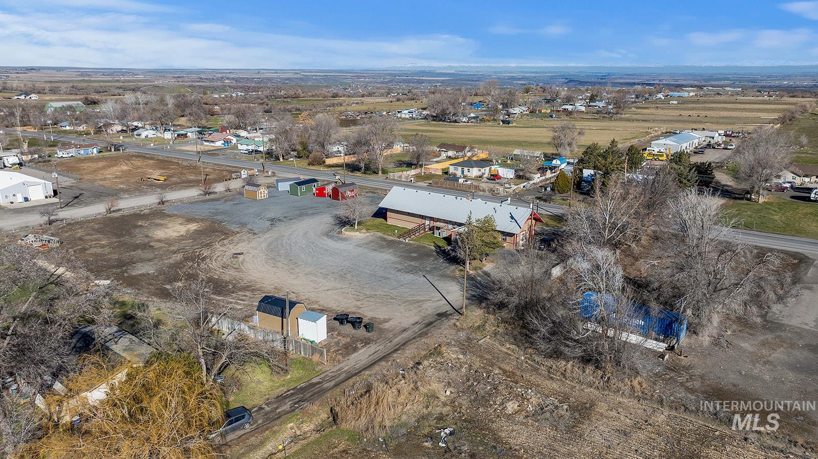 main property photo 28