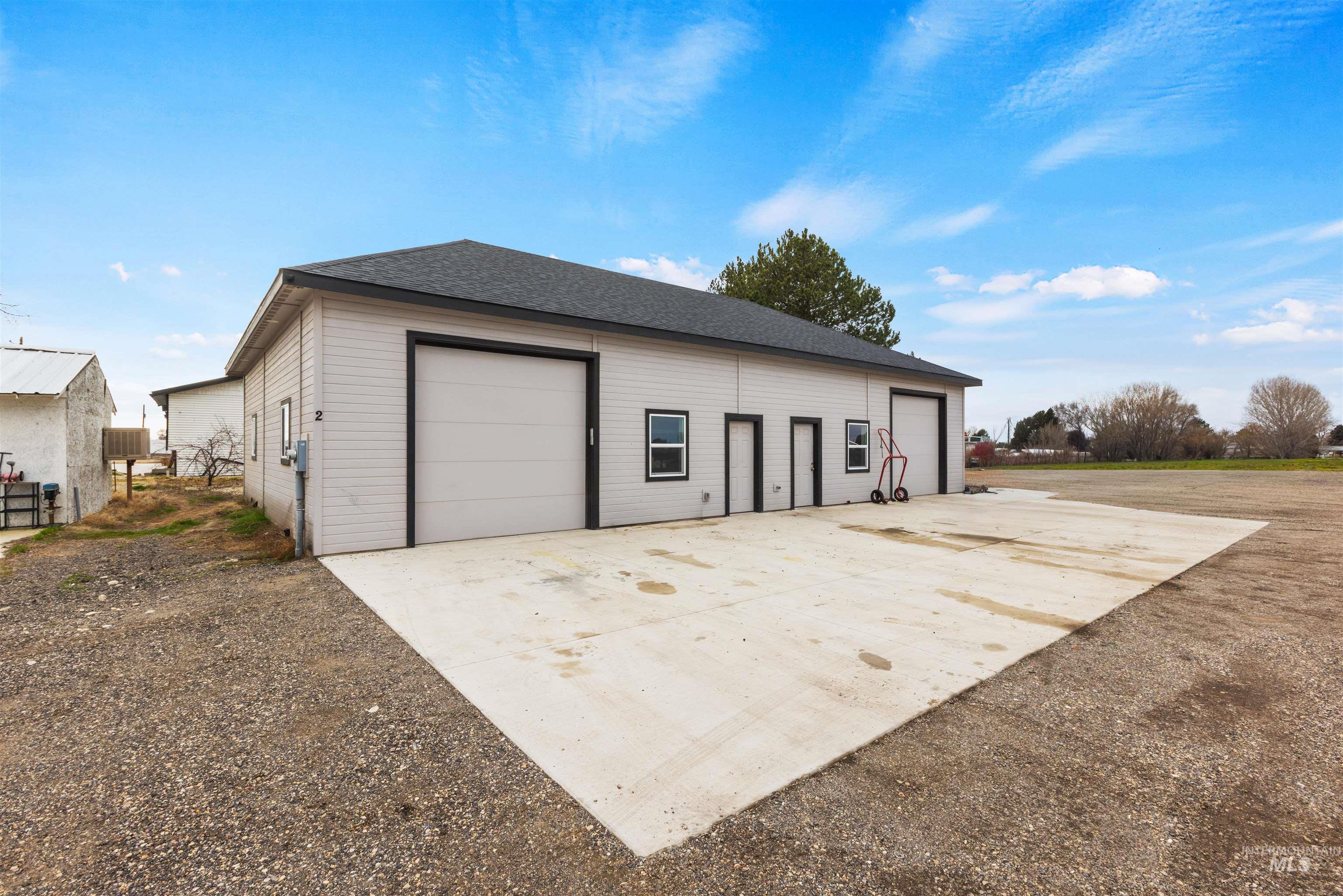 main property photo 38