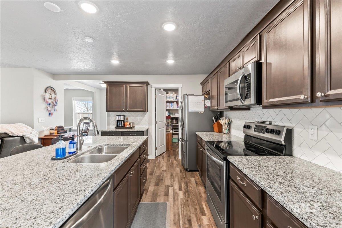 property viewer photo 14