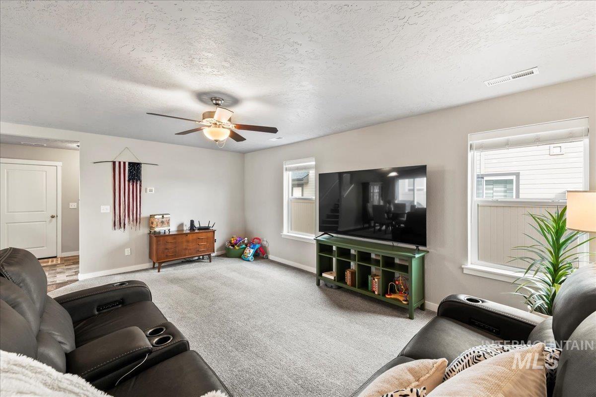 property viewer photo 7