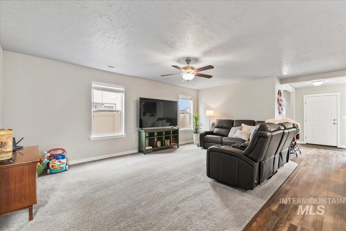 property viewer photo 8
