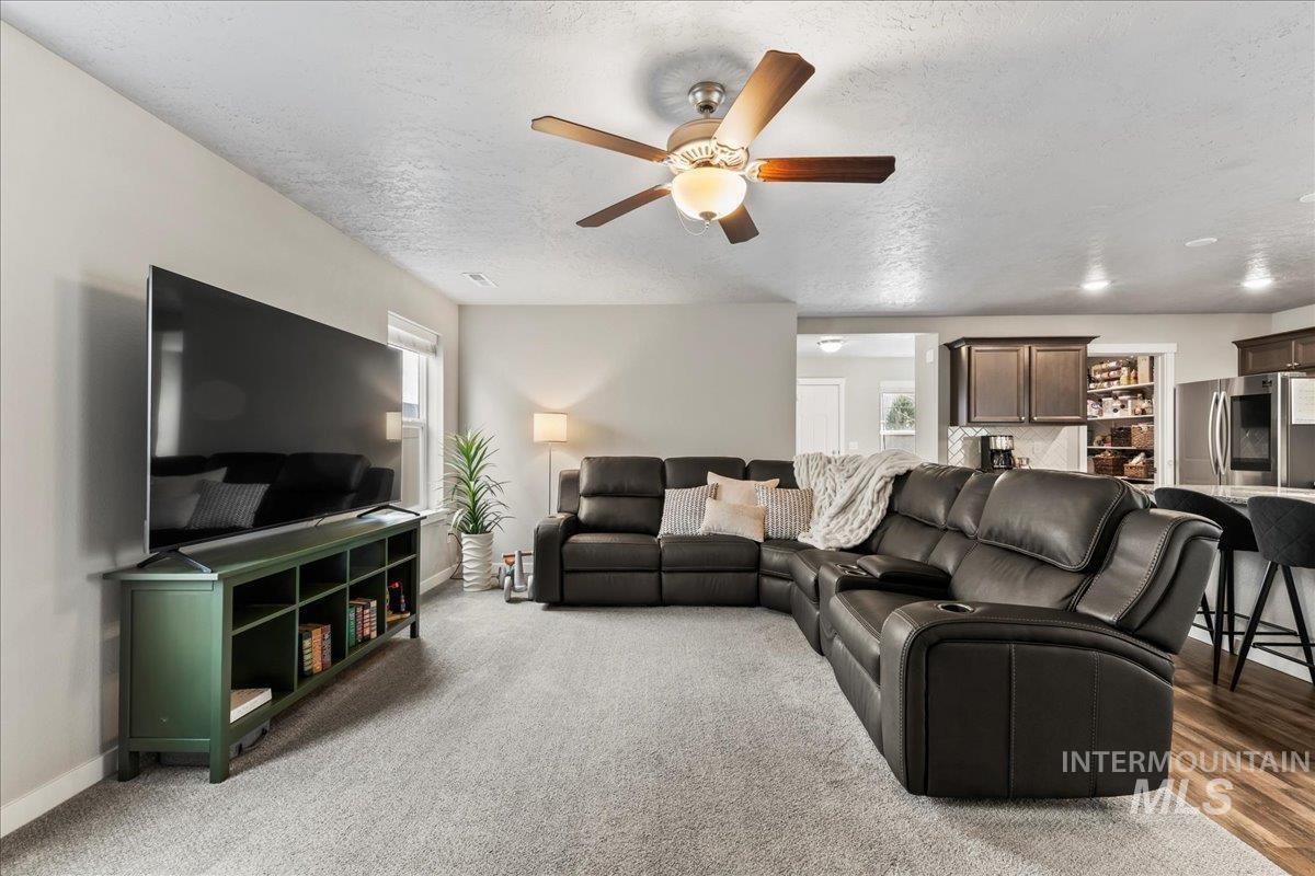 property viewer photo 9