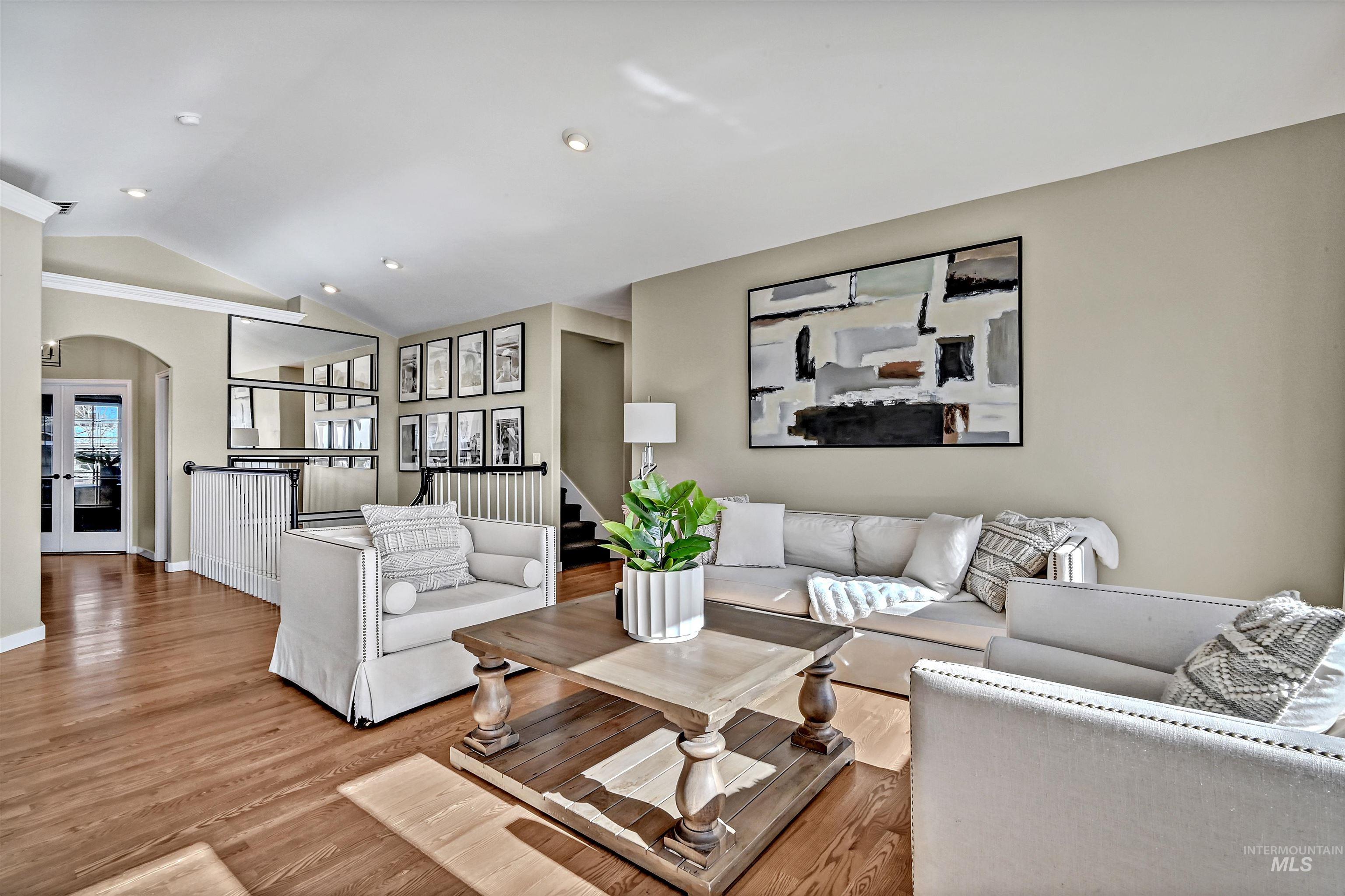 property viewer photo 13