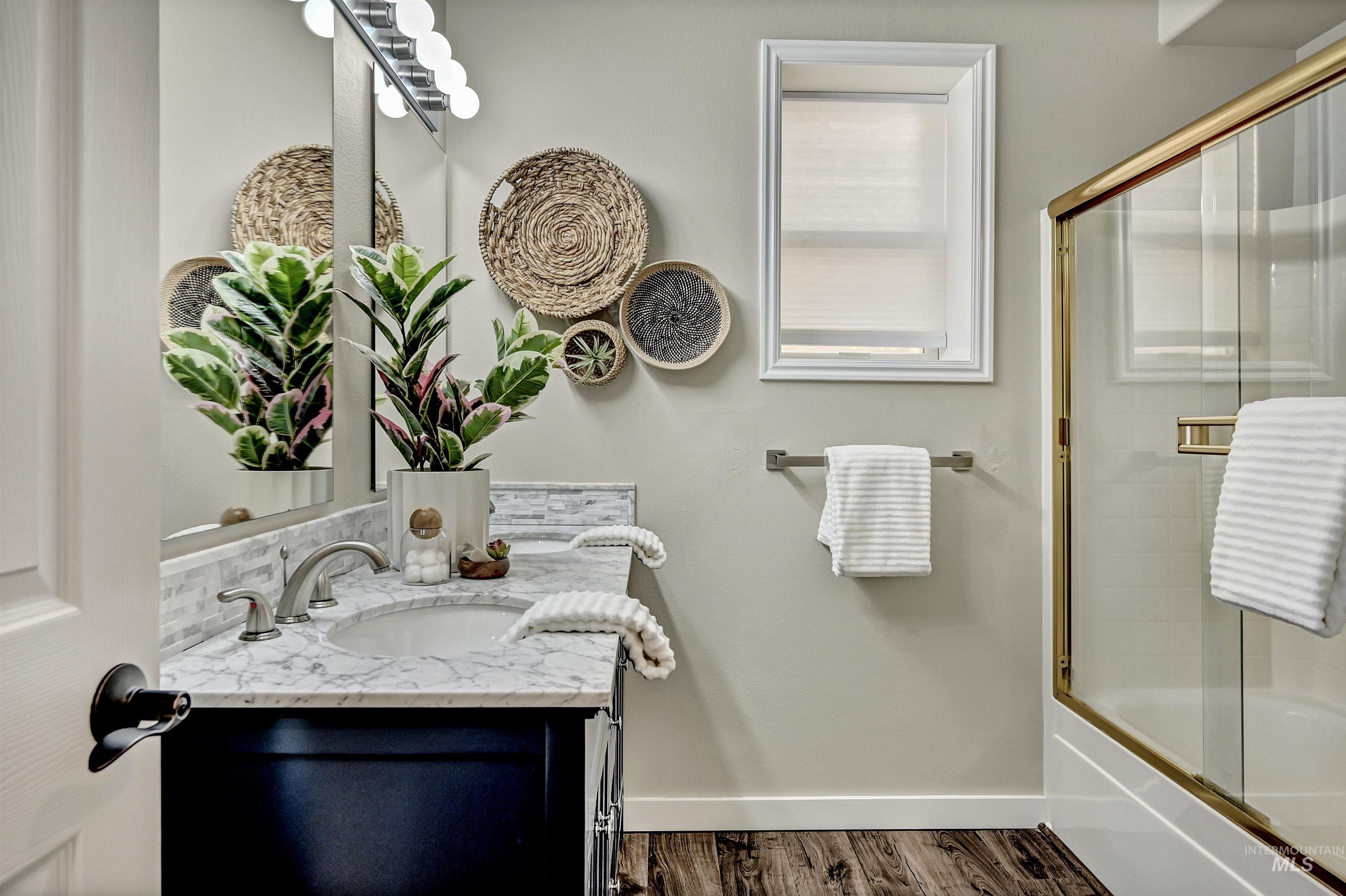 property viewer photo 27