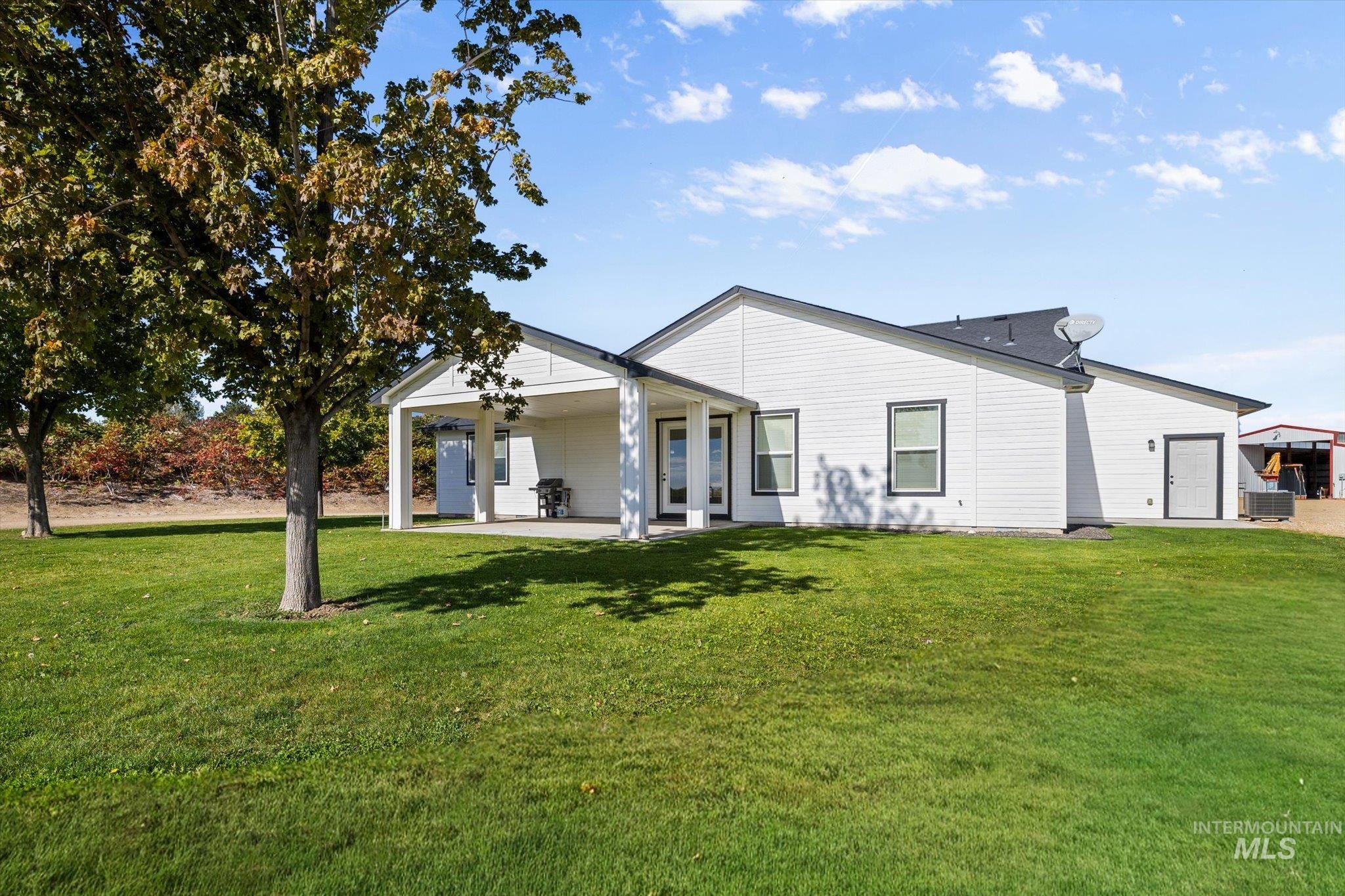 main property photo 40