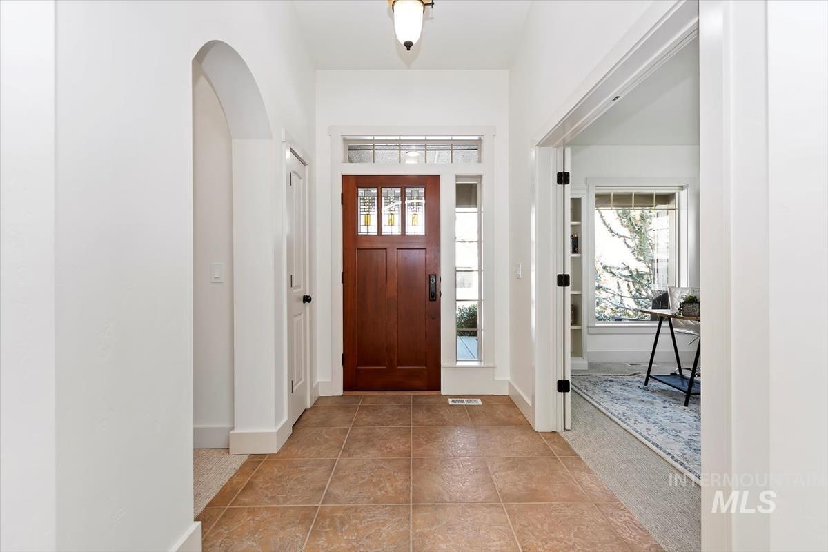property viewer photo 1