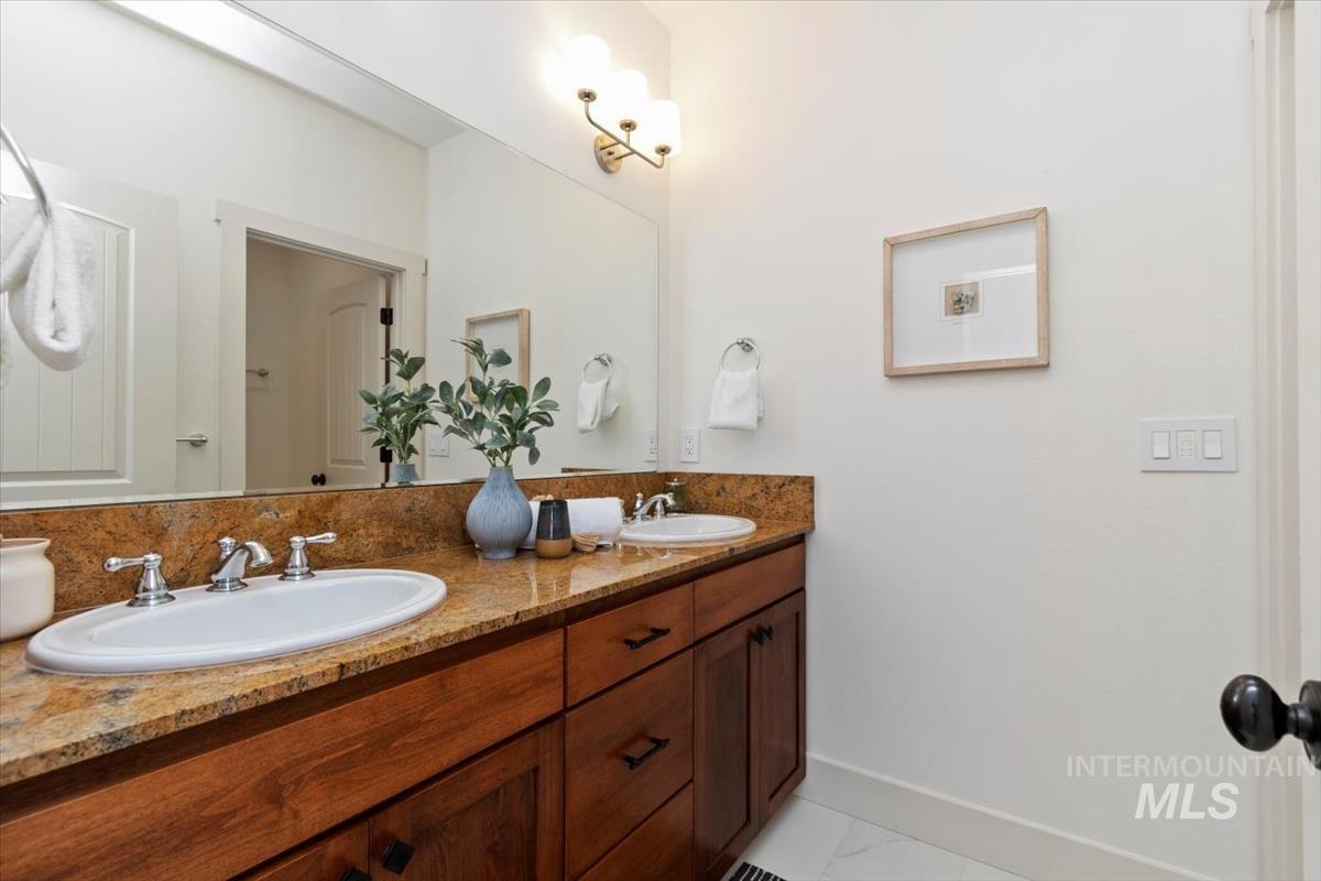 property viewer photo 21