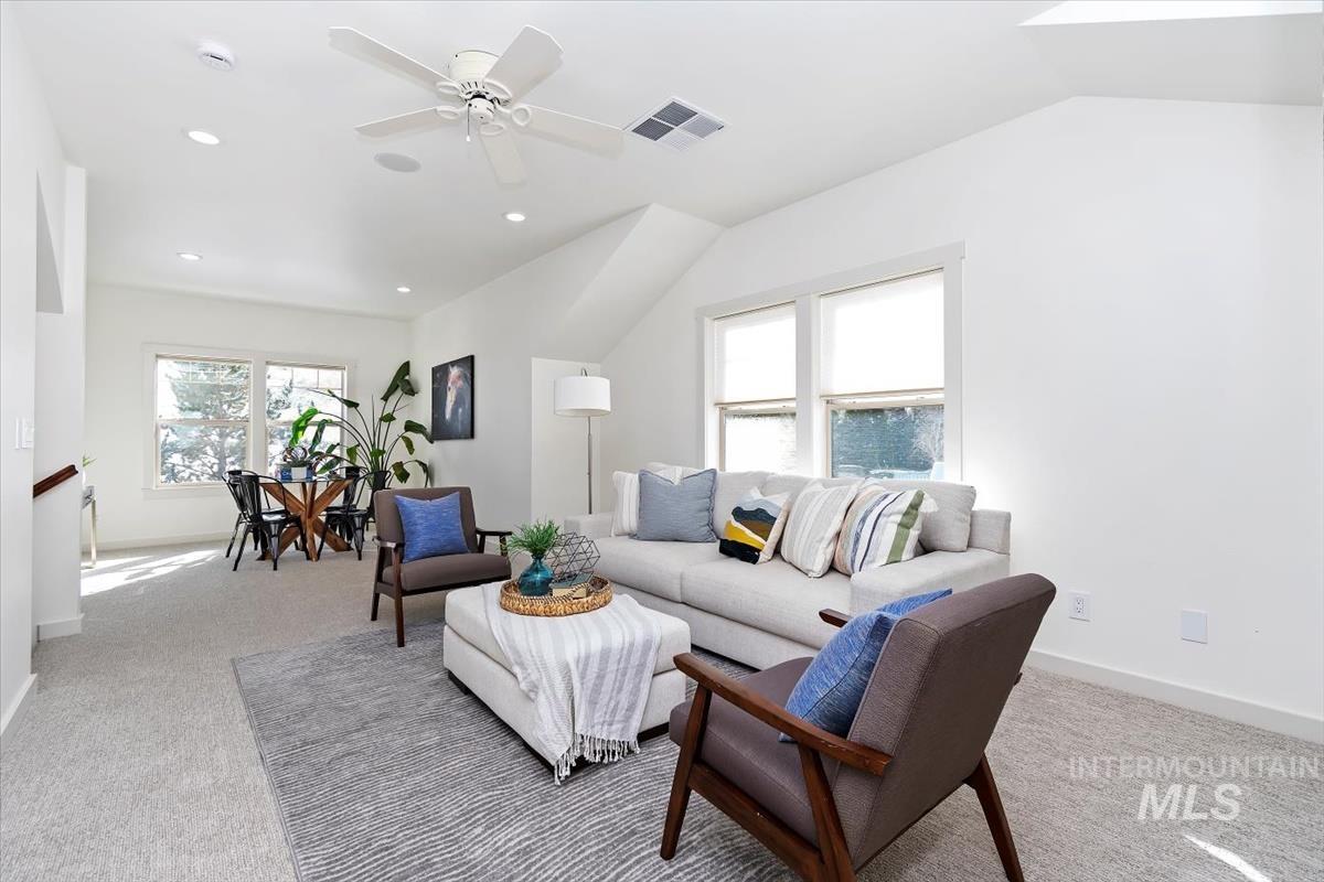 property viewer photo 23