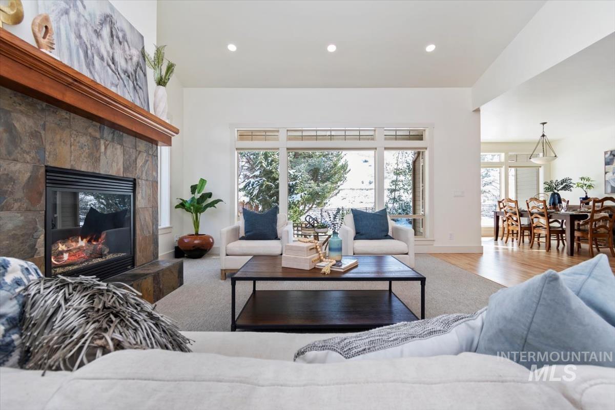 property viewer photo 6