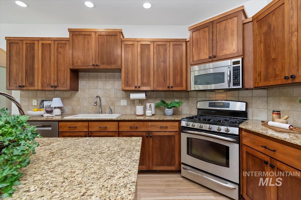 property viewer photo 9