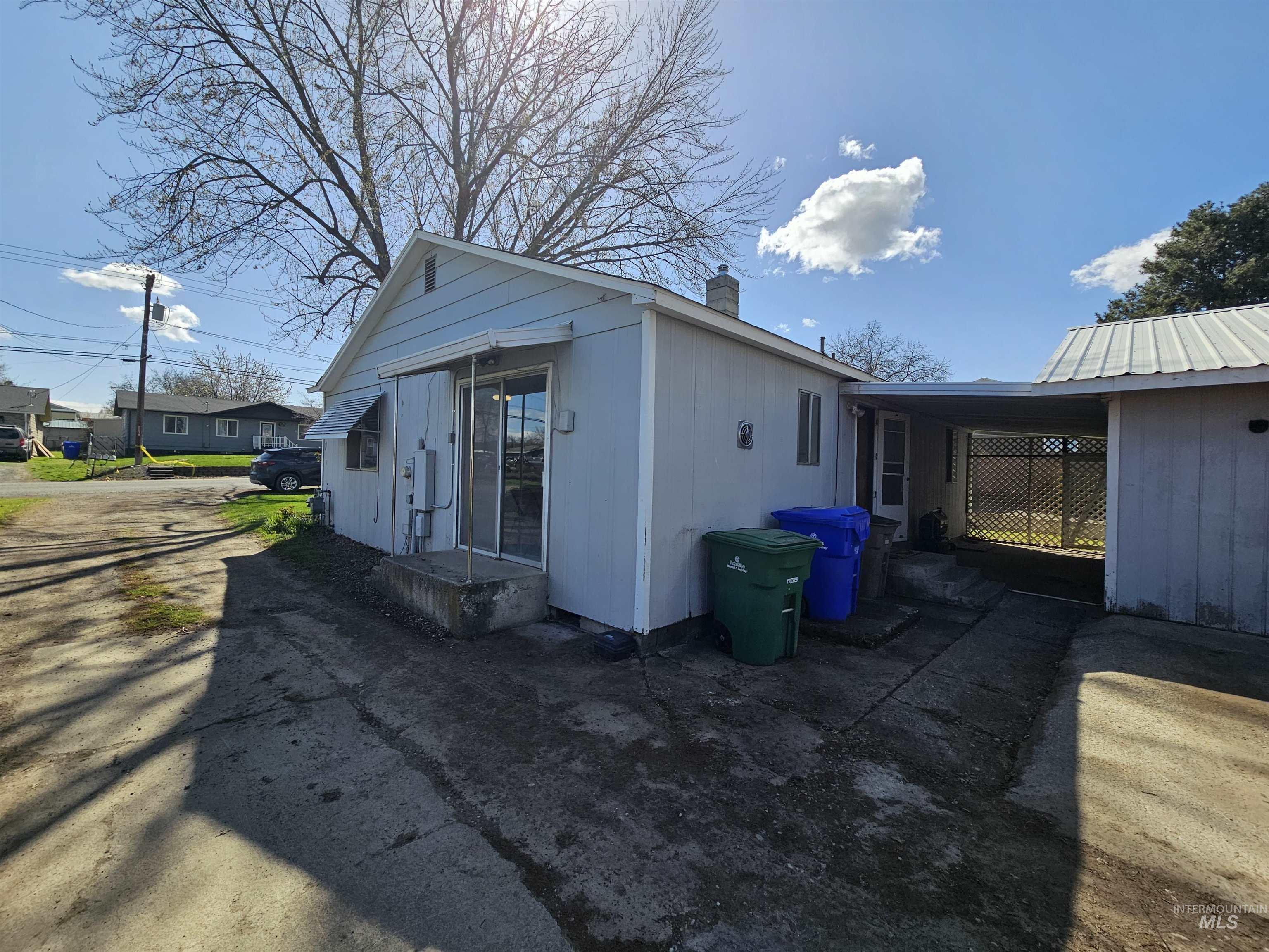 main property photo 17