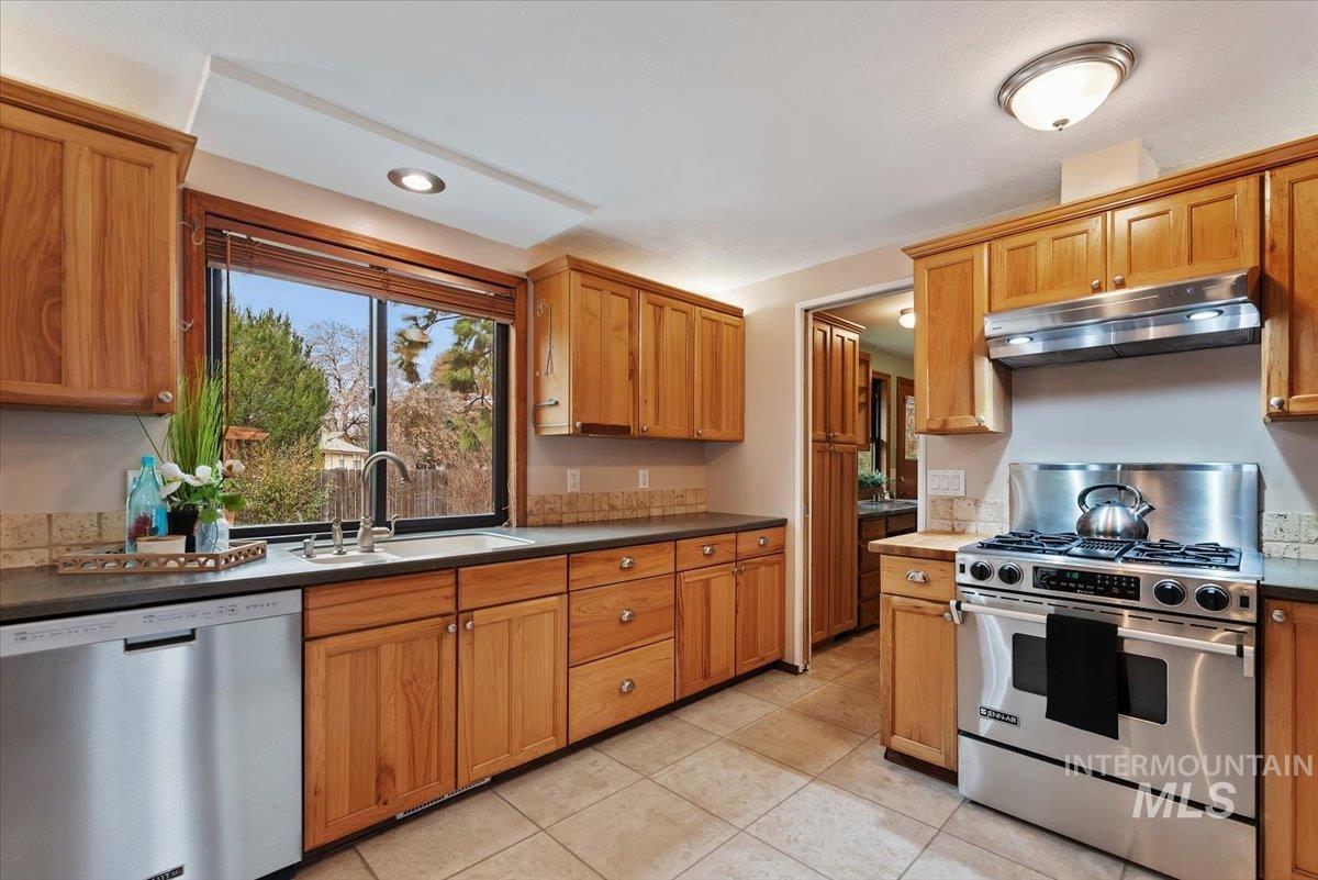 property viewer photo 10